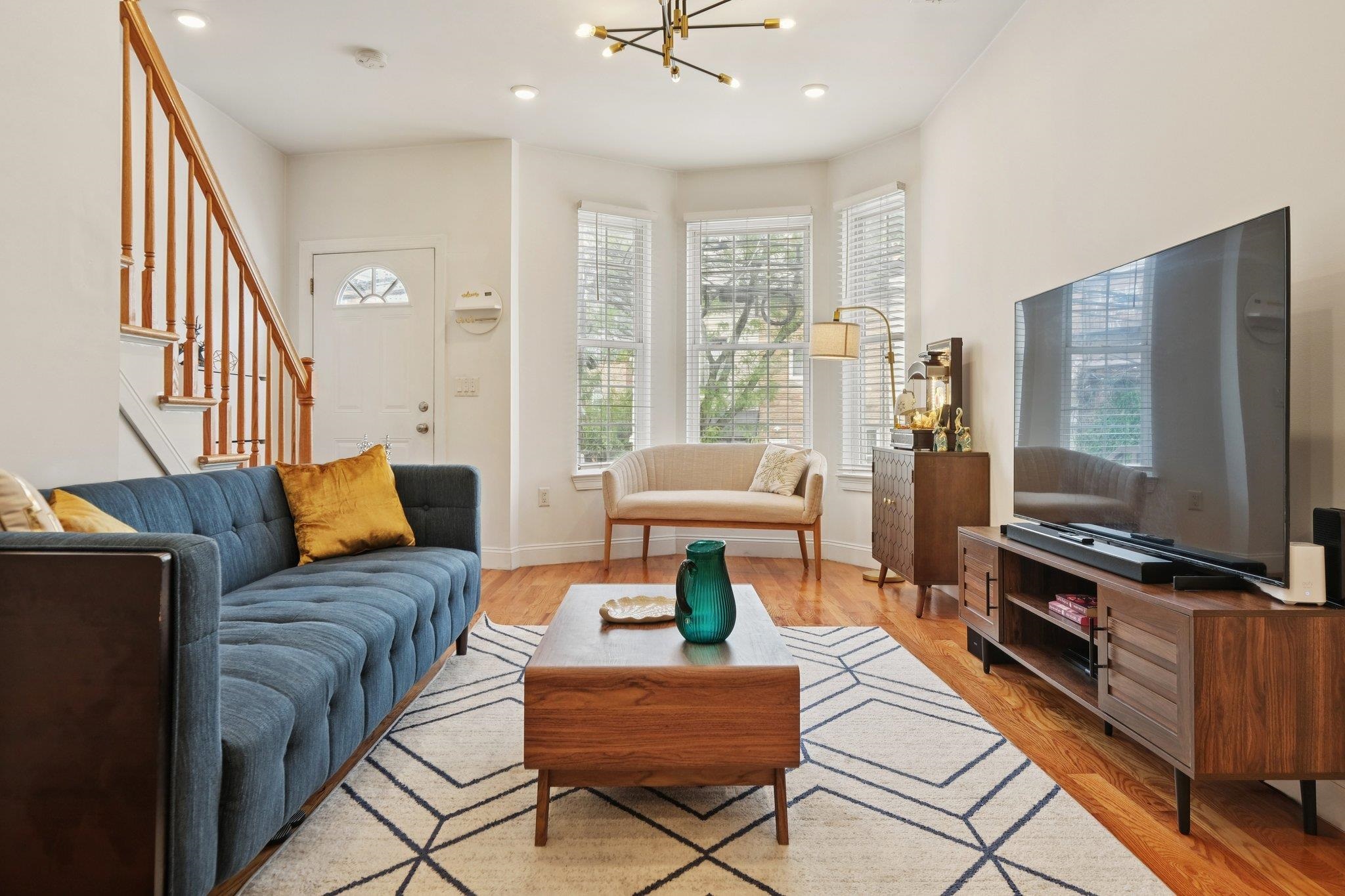 493 MERCER ST Unit: 2