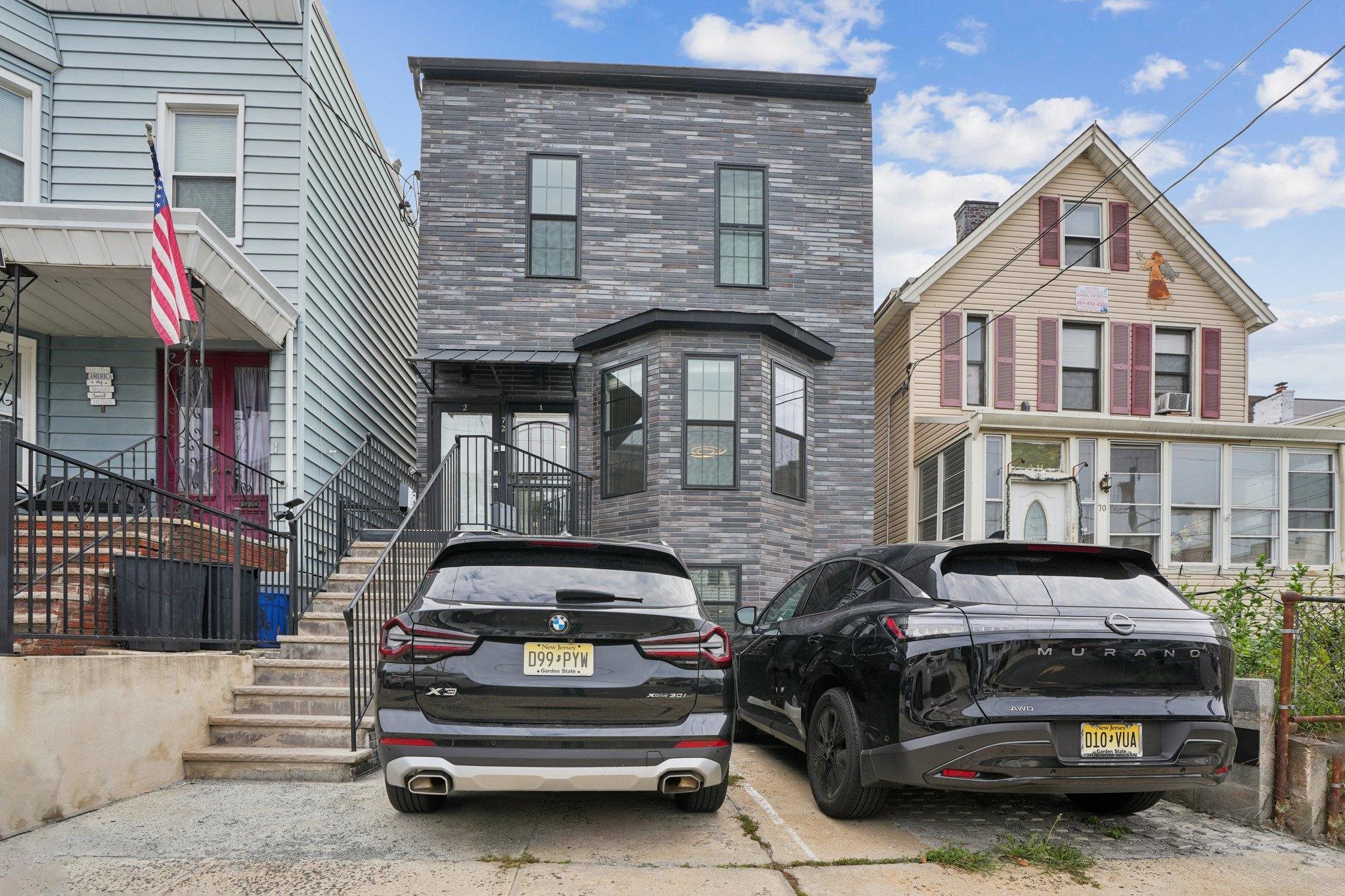 72 COLUMBIA AVE Unit: 1