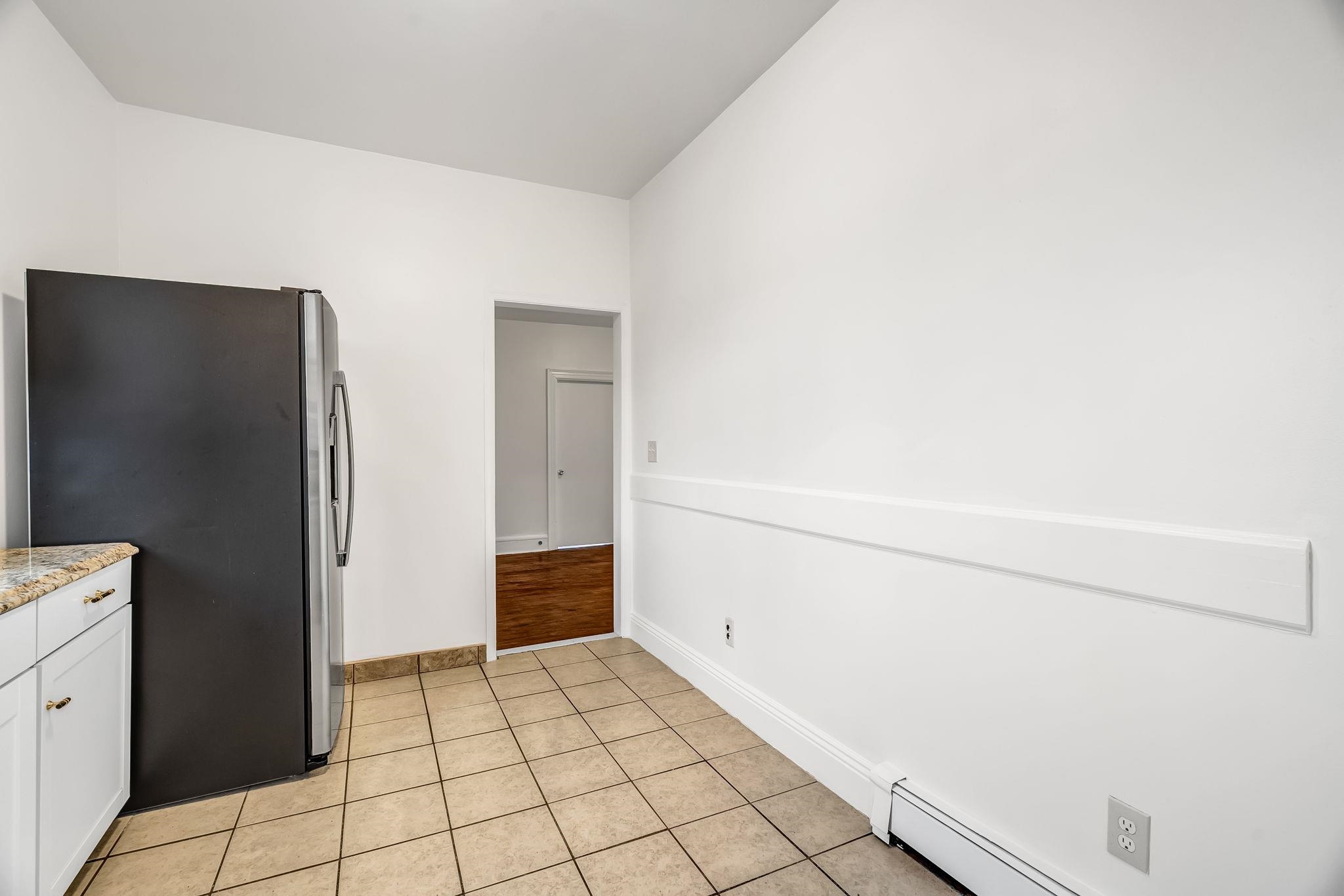 643 GARFIELD AVE Unit: 2