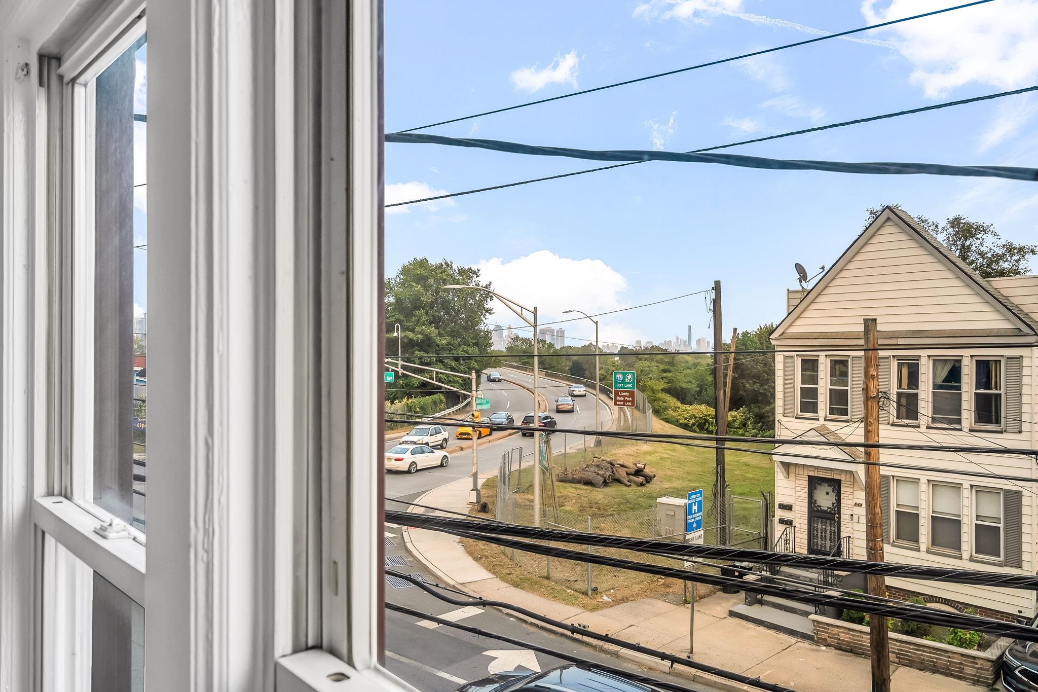 643 GARFIELD AVE Unit: 2