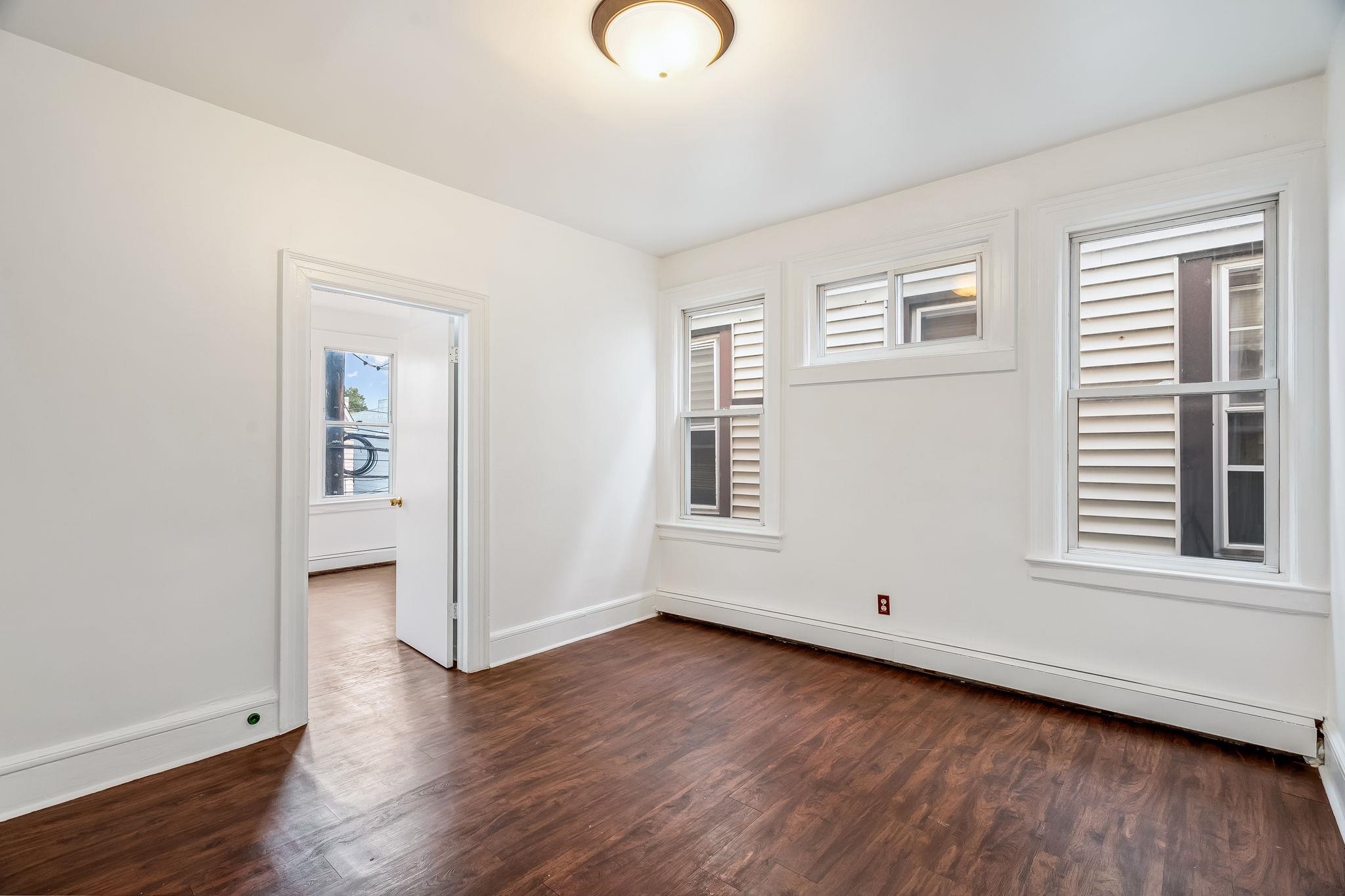 643 GARFIELD AVE Unit: 2