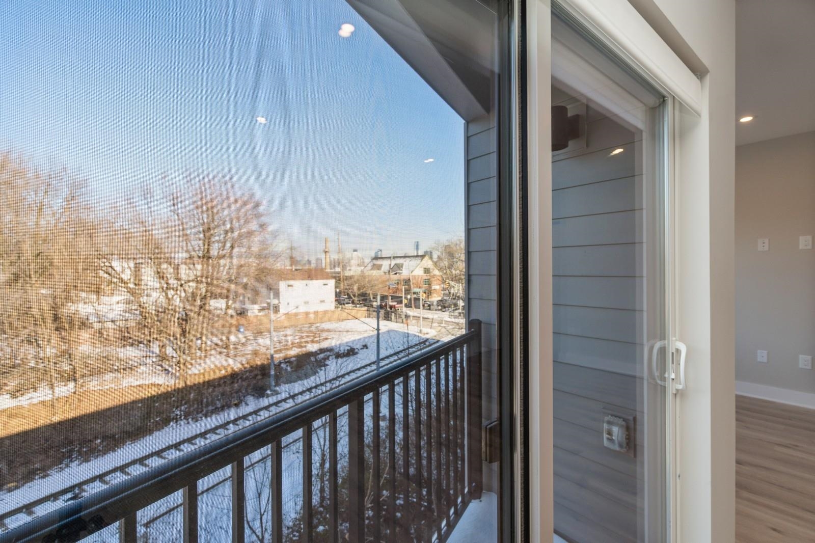 203-205 RANDOLPH AVE Unit: 205