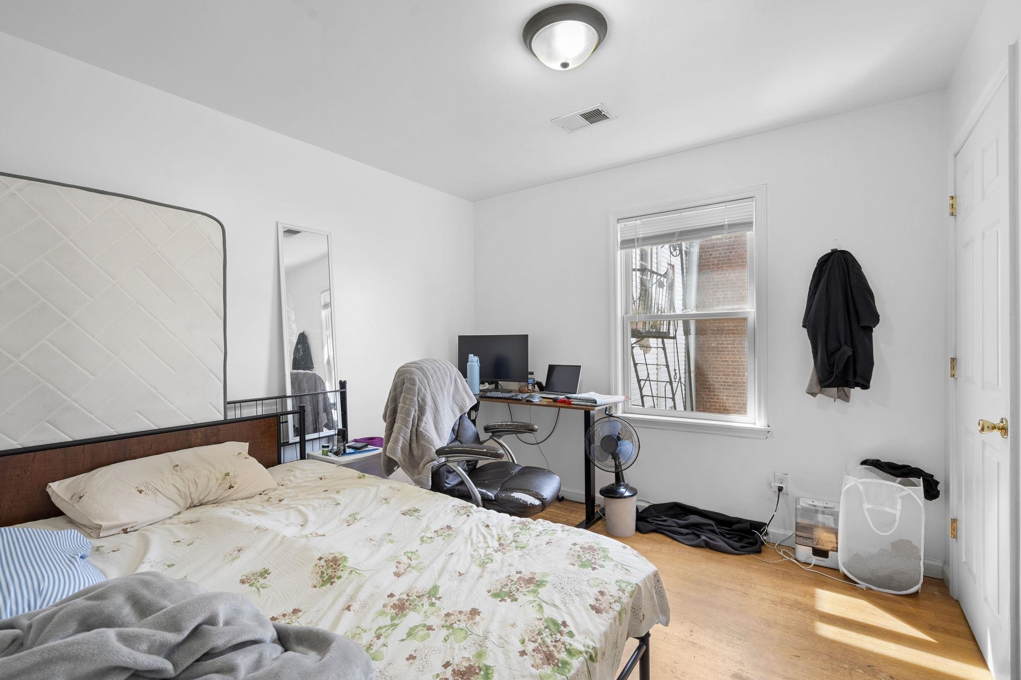 83 OAKLAND AVE