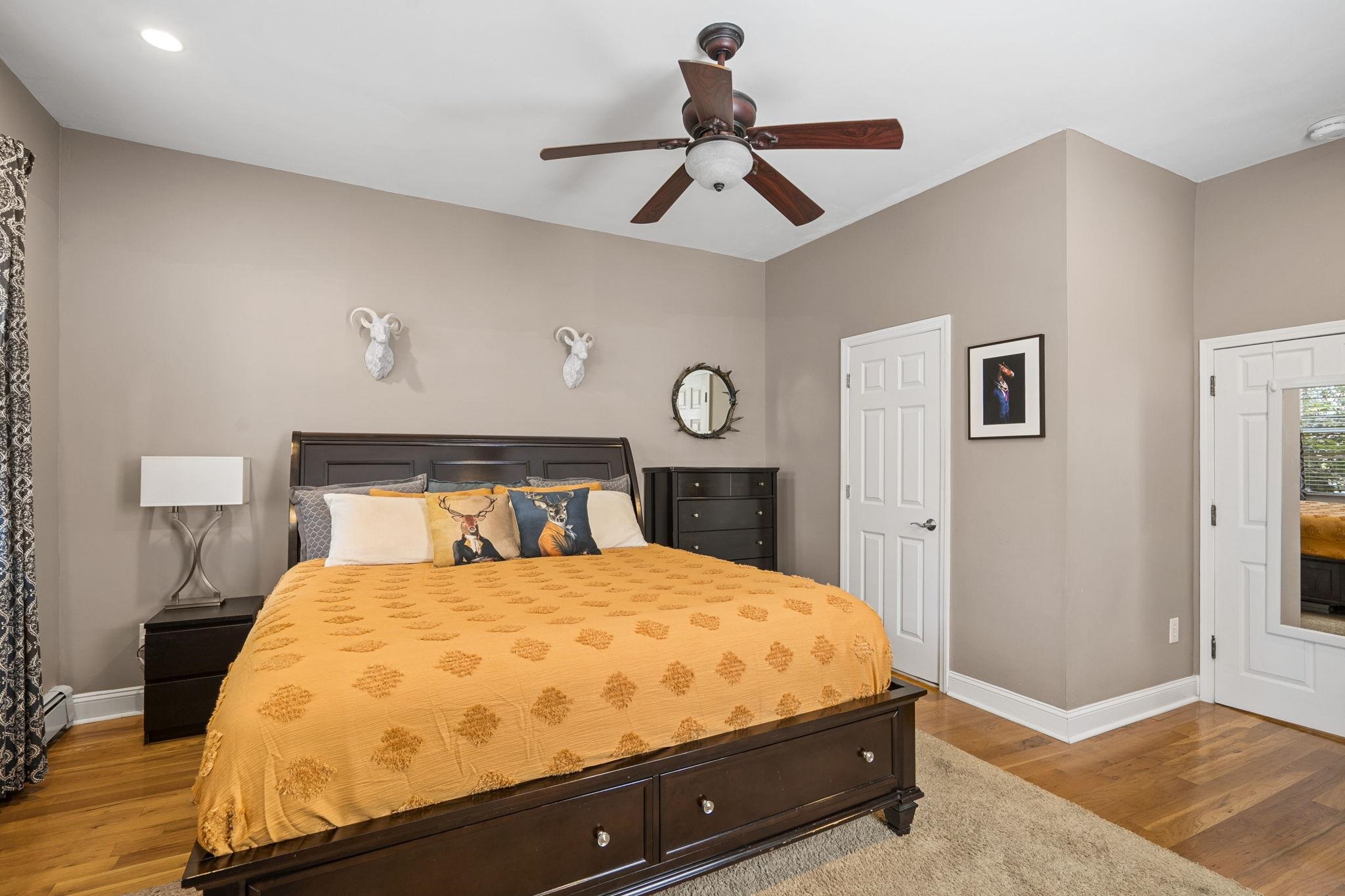 331 VARICK ST Unit: 1