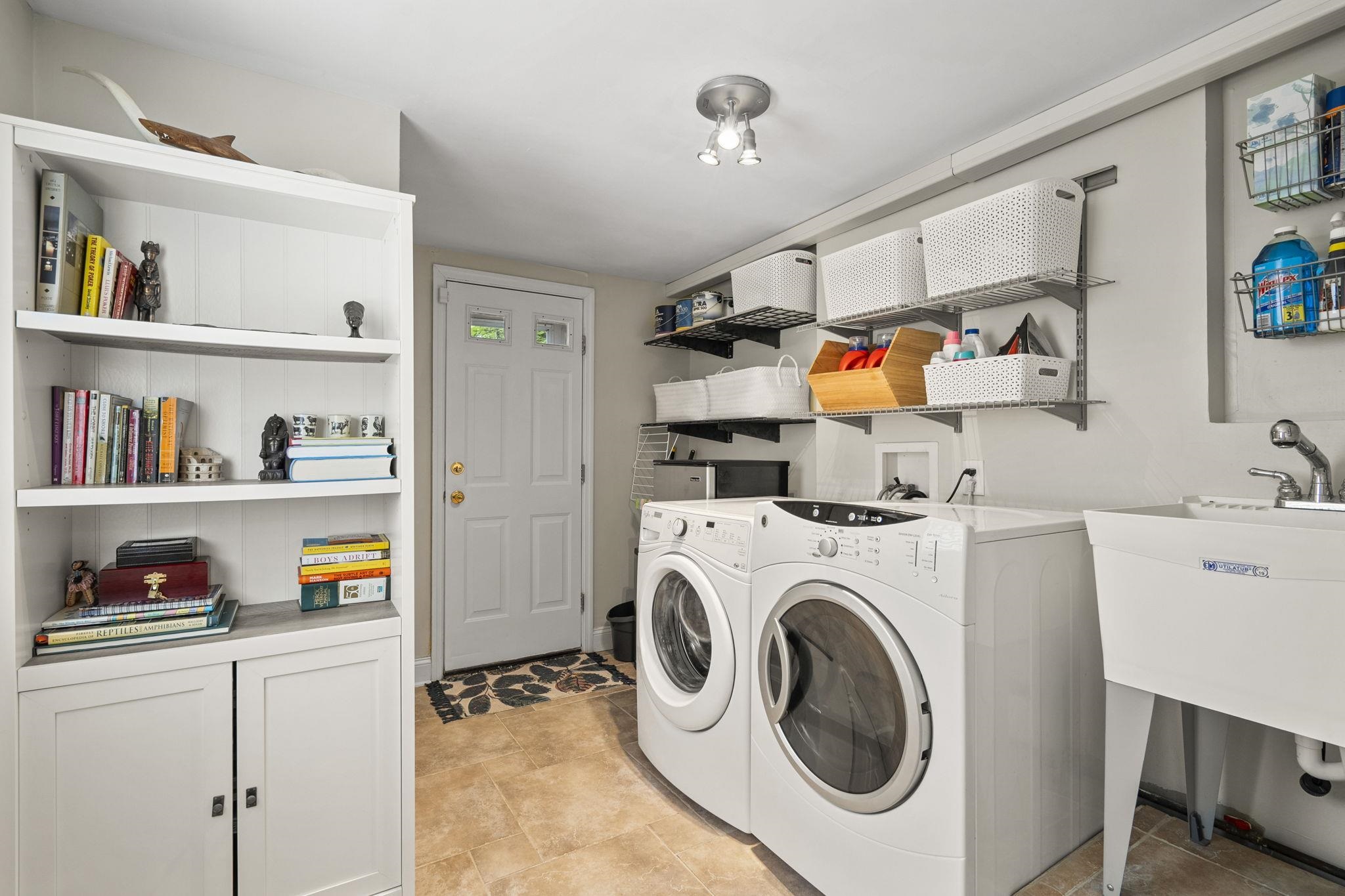 331 VARICK ST Unit: 1