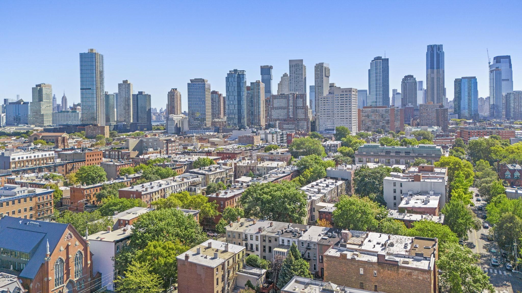 331 VARICK ST Unit: 1