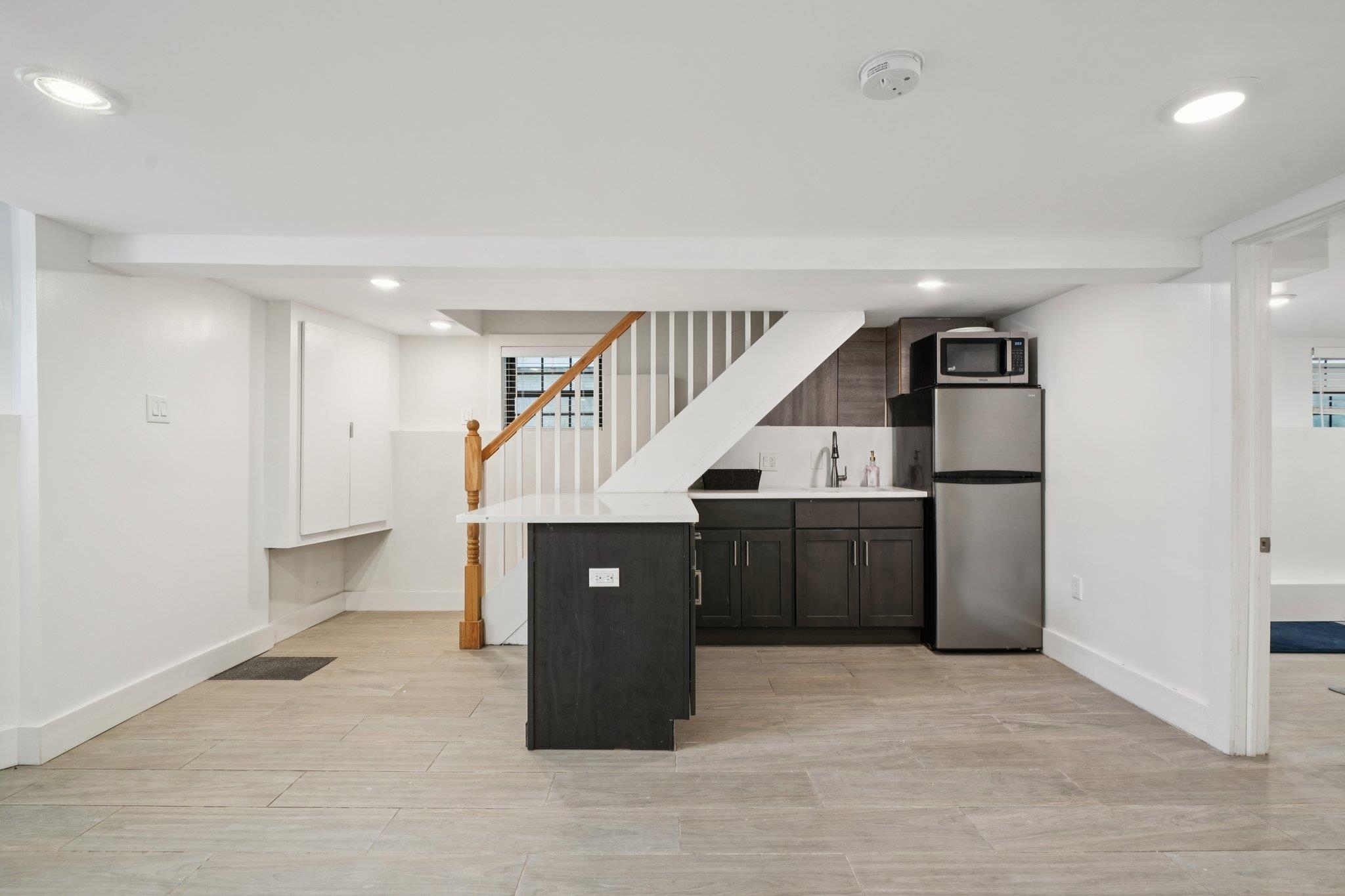 72 COLUMBIA AVE Unit: 1A