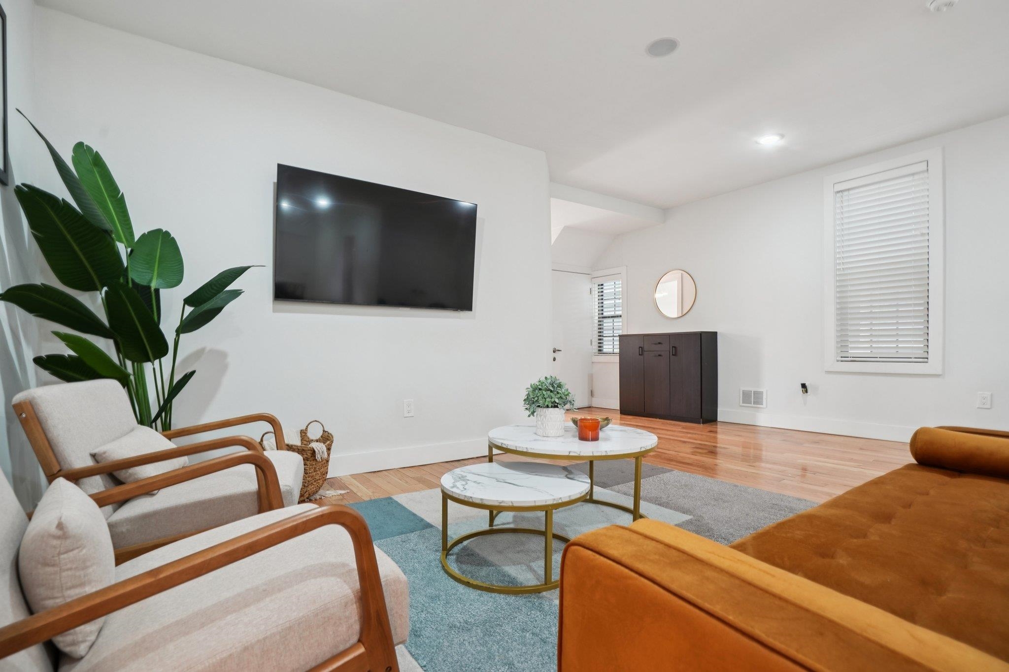 72 COLUMBIA AVE Unit: 1A