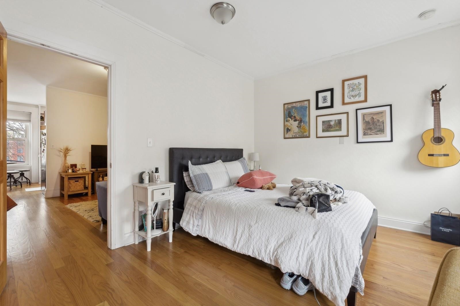 243 MONTGOMERY ST Unit: 3
