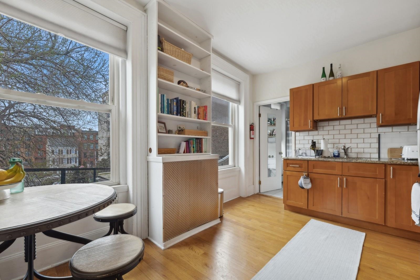 243 MONTGOMERY ST Unit: 3