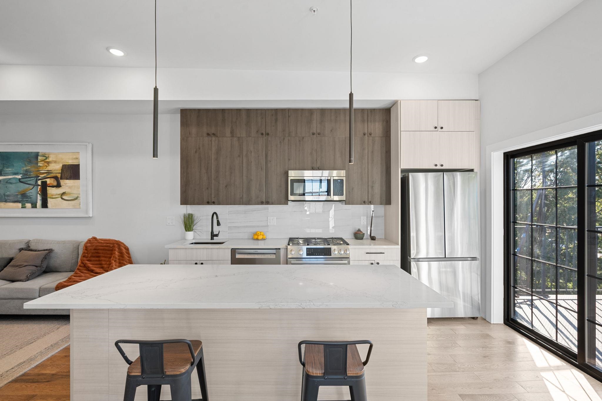 545 PALISADE AVE Unit: 4