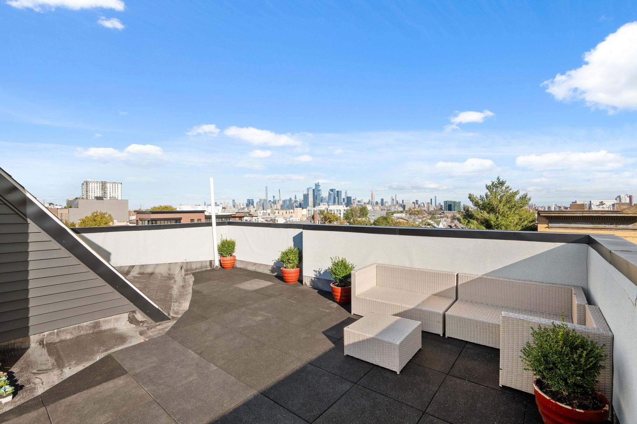 545 PALISADE AVE Unit: 4