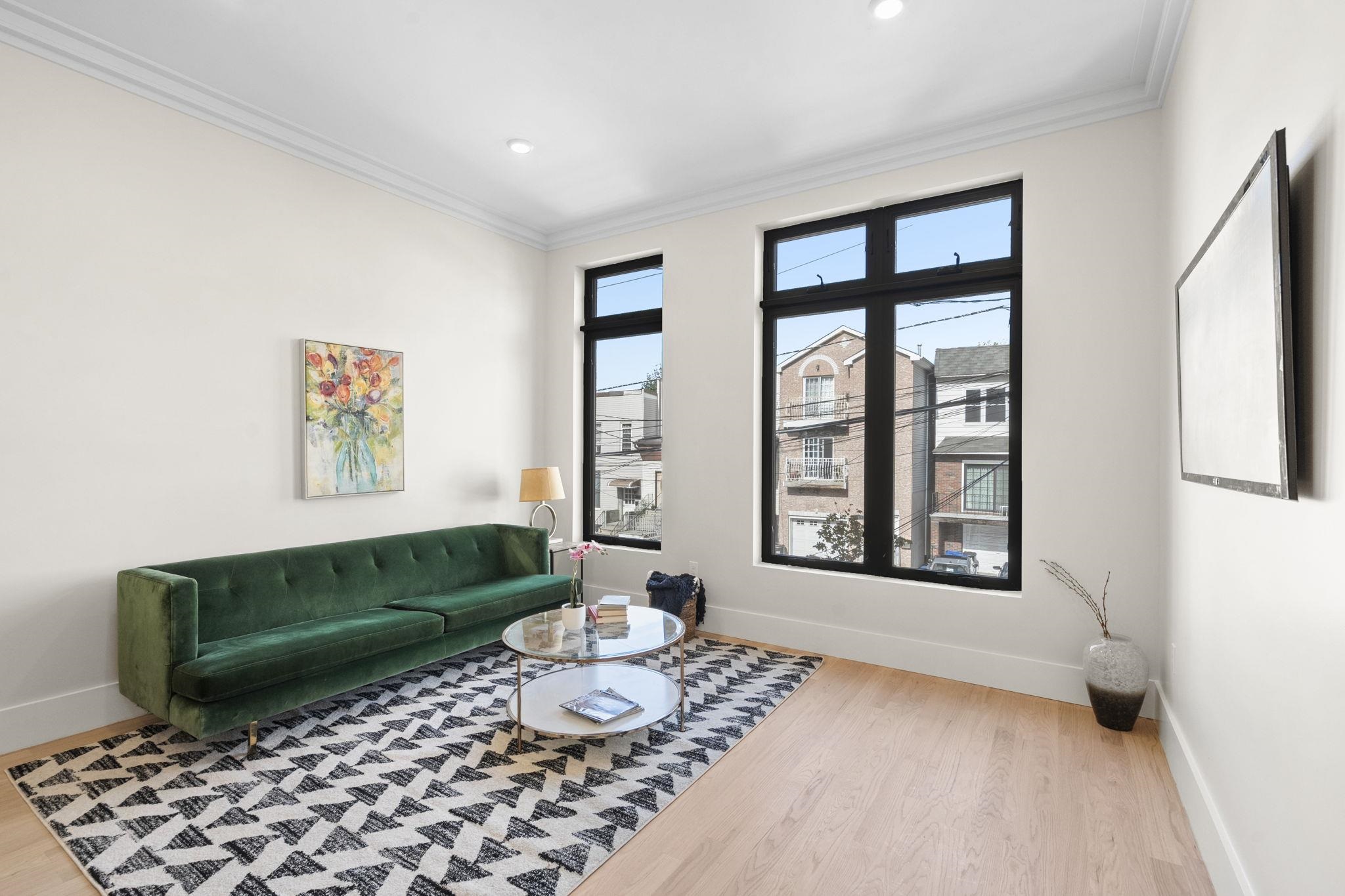 203 HUTTON ST Unit: 2