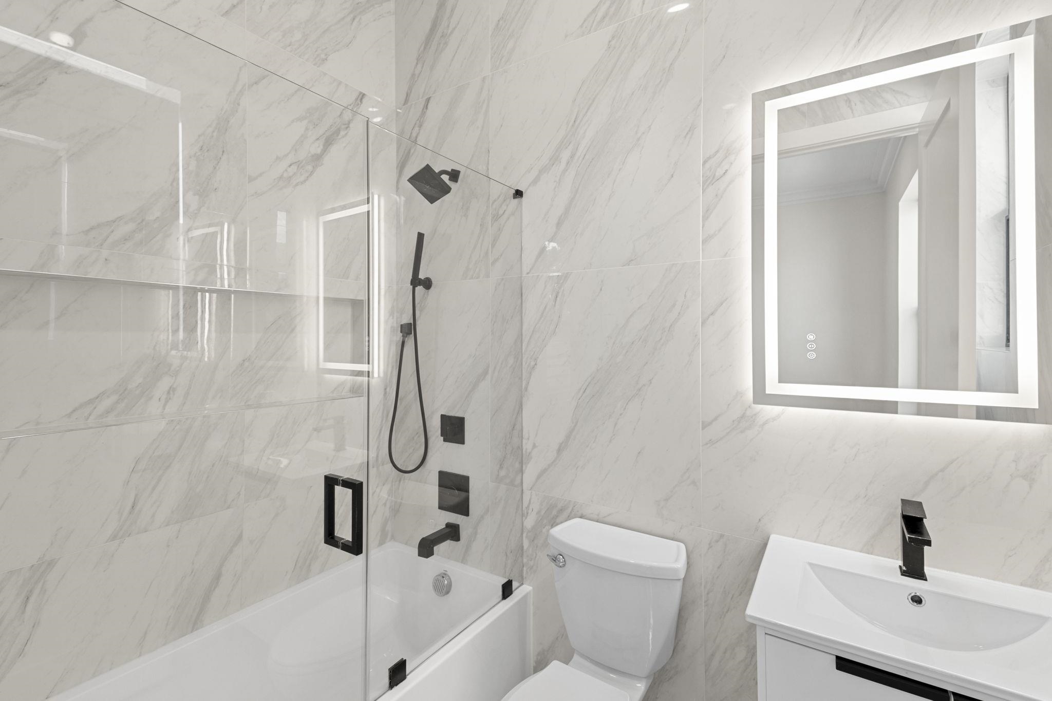 203 HUTTON ST Unit: 2