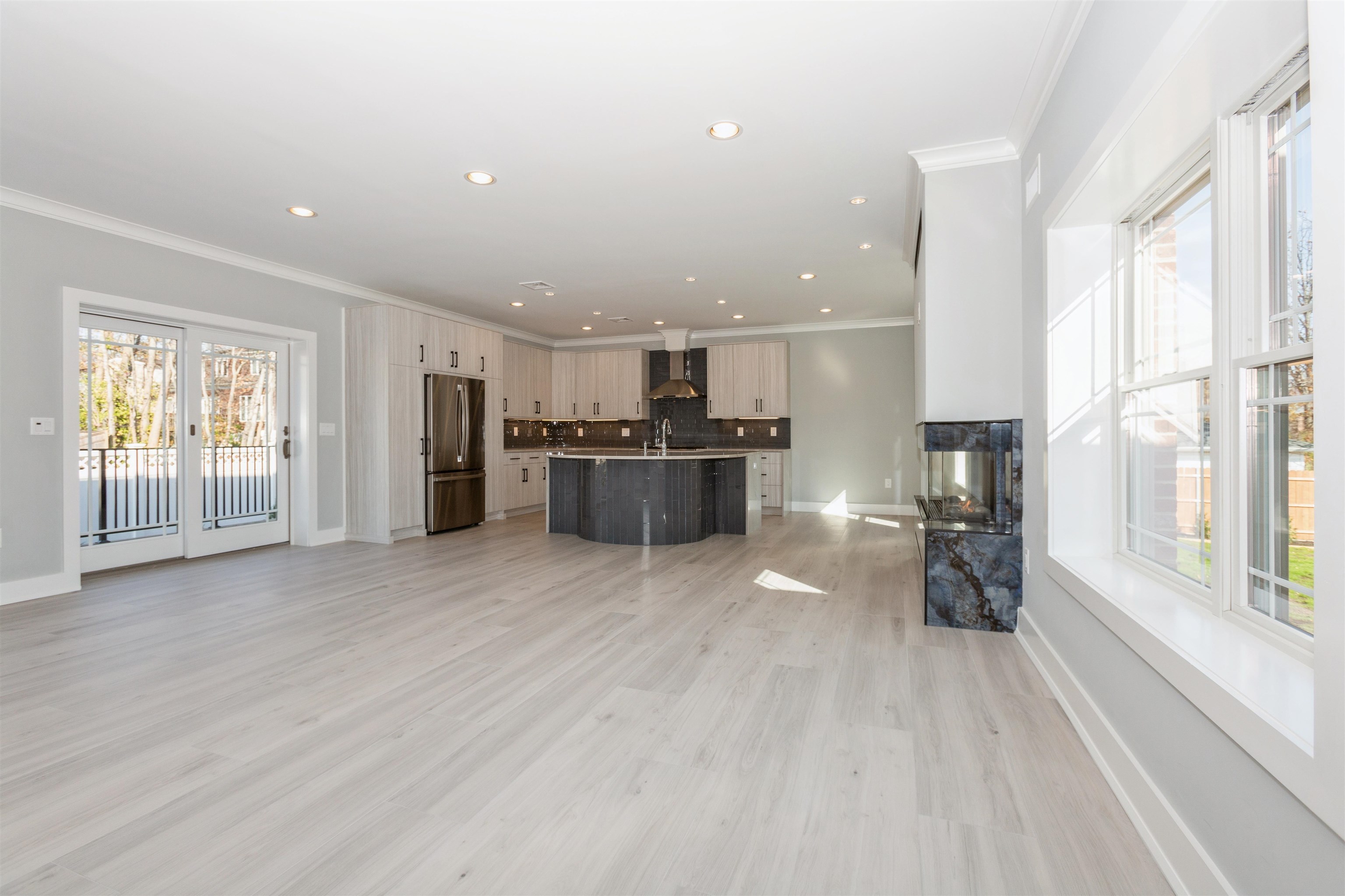 8 GREGORY RD