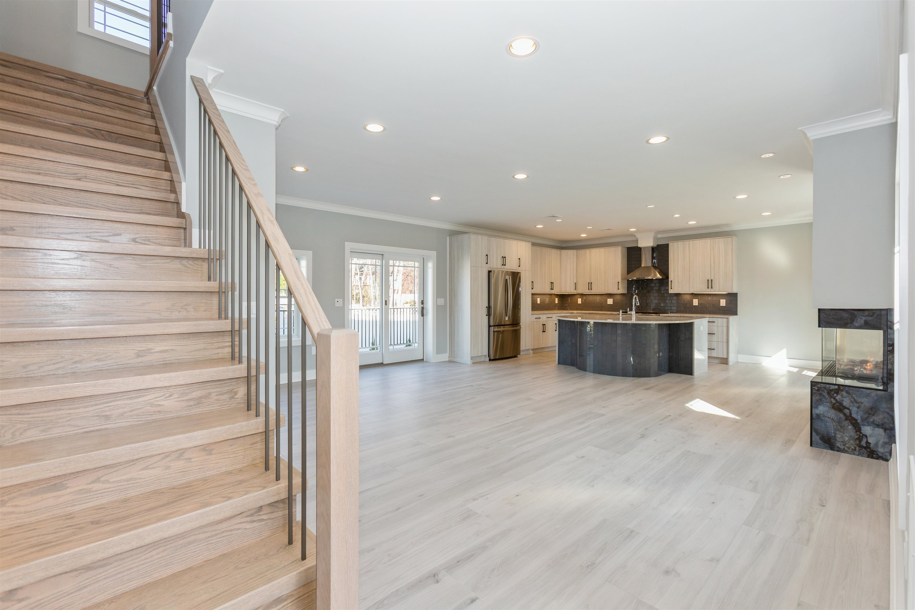 8 GREGORY RD