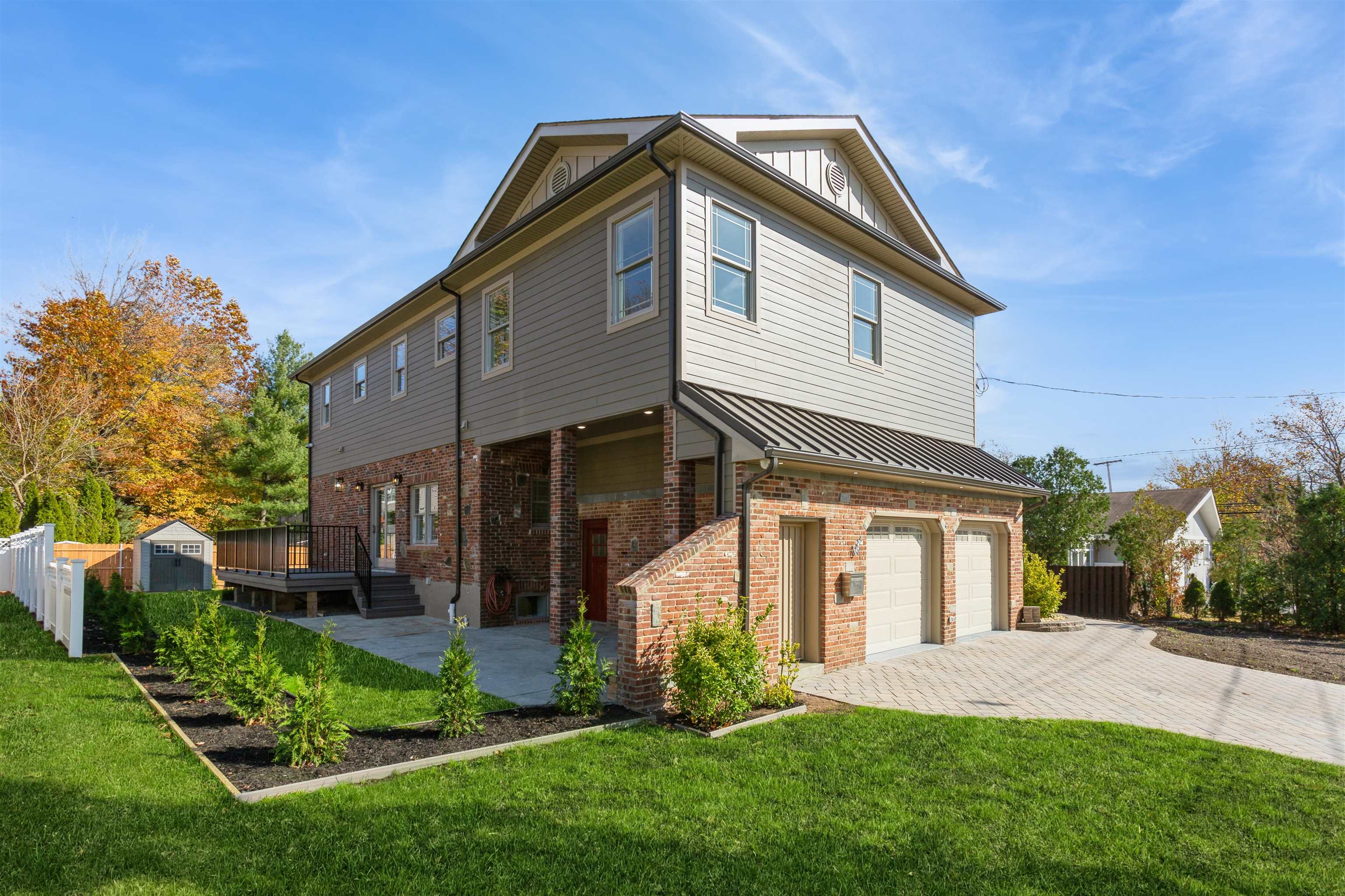 8 GREGORY RD