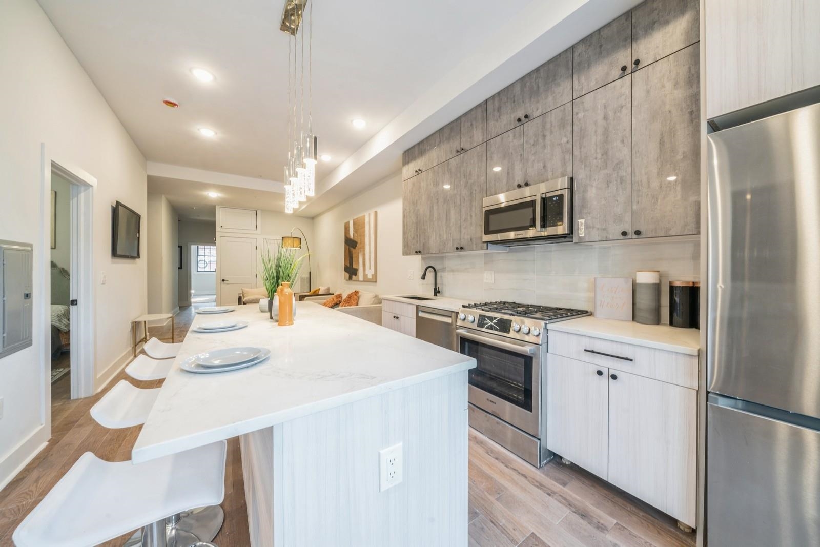 545 PALISADE AVE Unit: 1