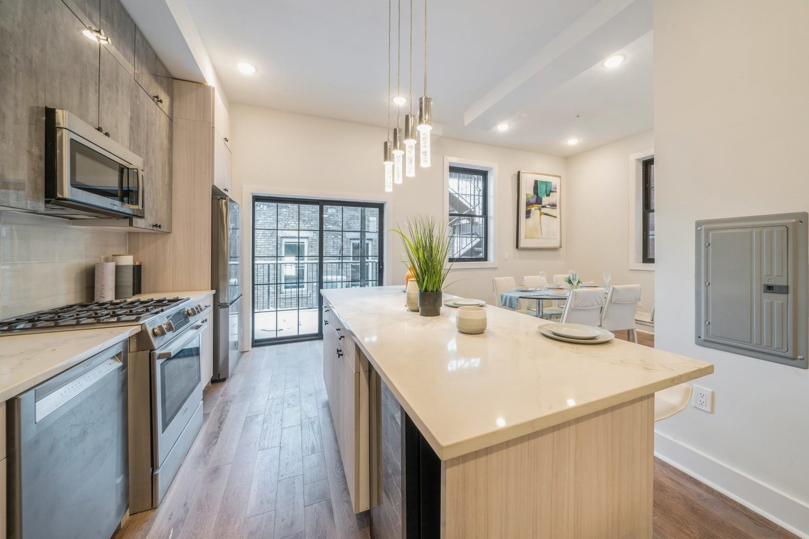 545 PALISADE AVE Unit: 1