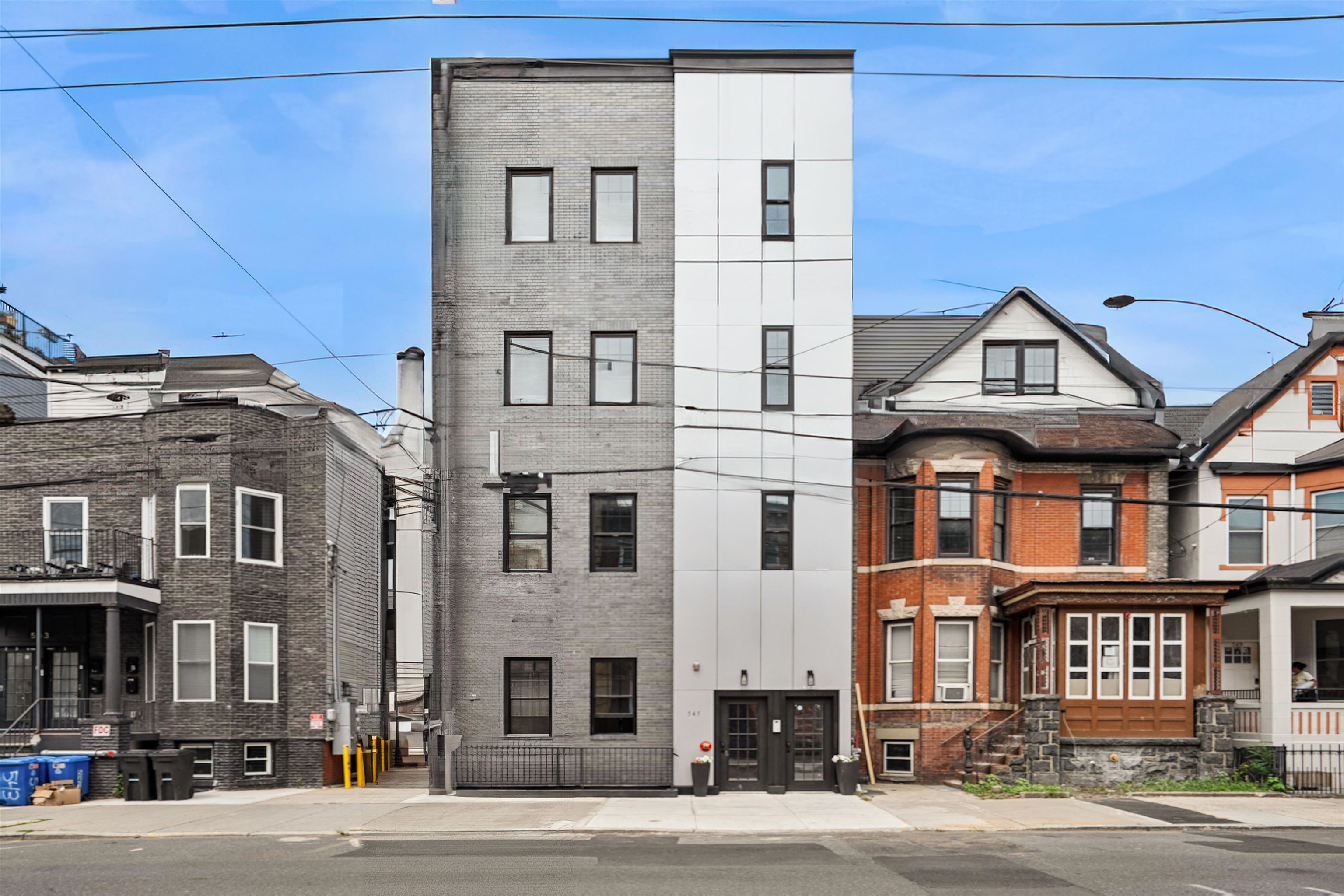 545 PALISADE AVE Unit: 1