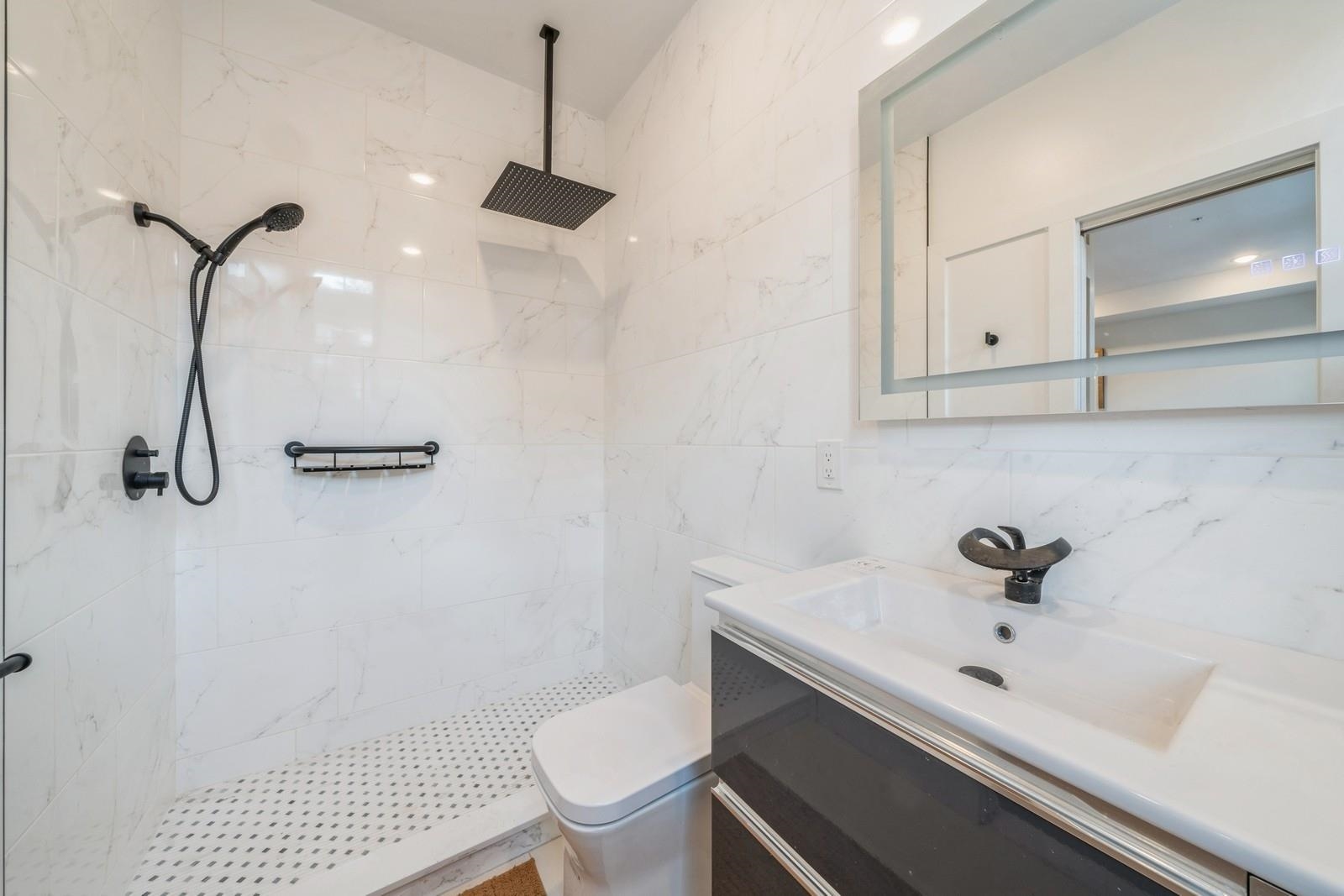 545 PALISADE AVE Unit: 1