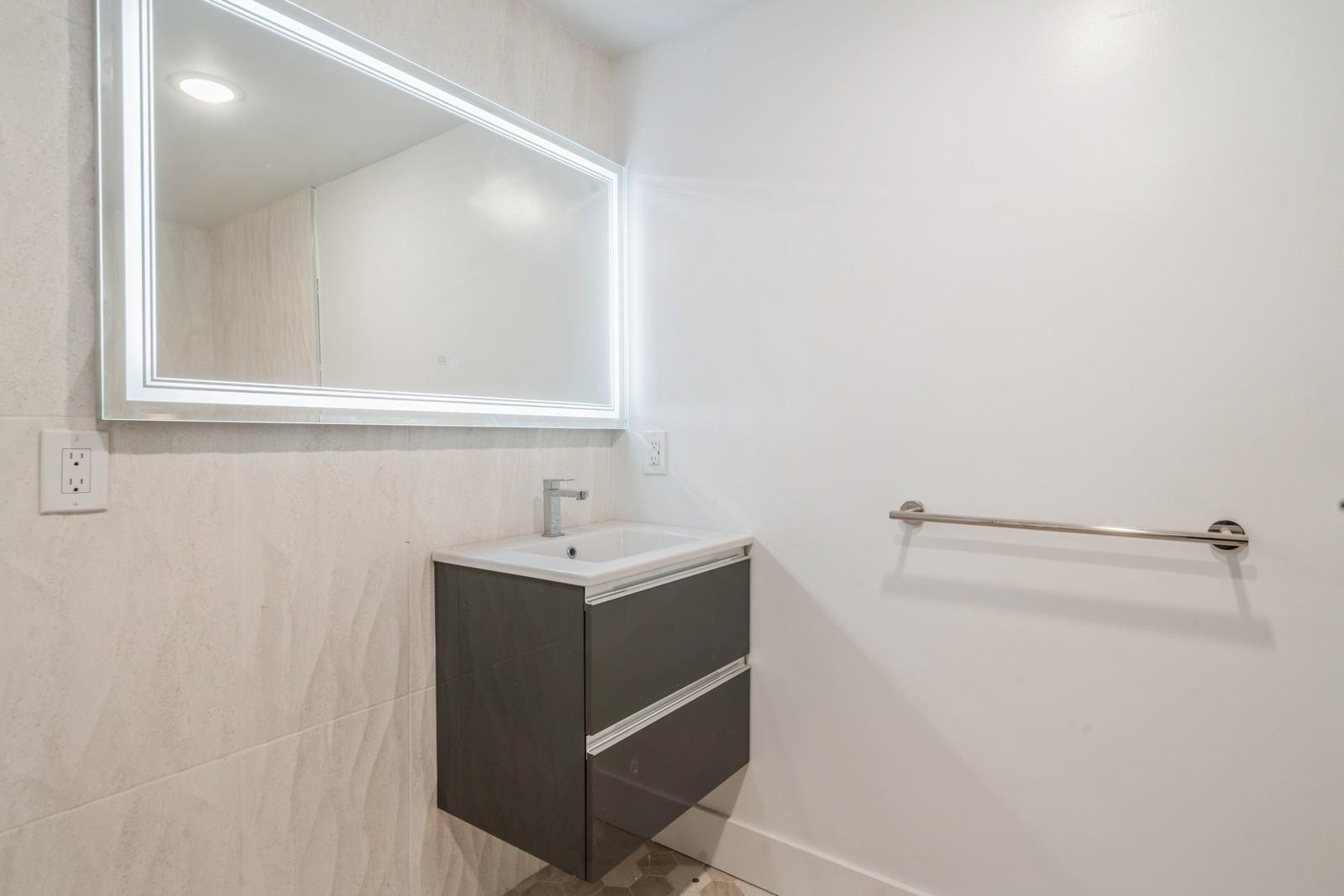 545 PALISADE AVE Unit: 1