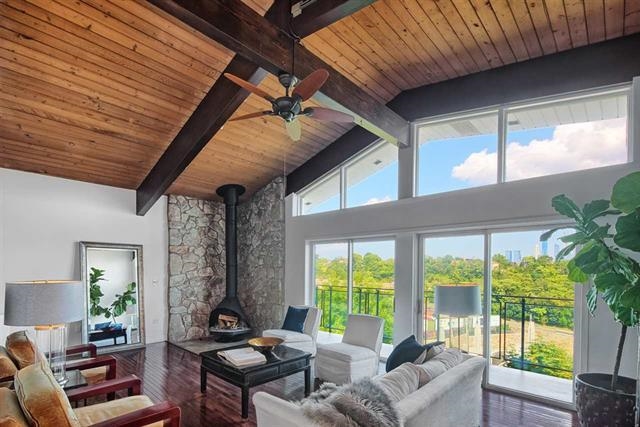 76 HACKENSACK PLANK RD