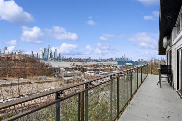 76 HACKENSACK PLANK RD