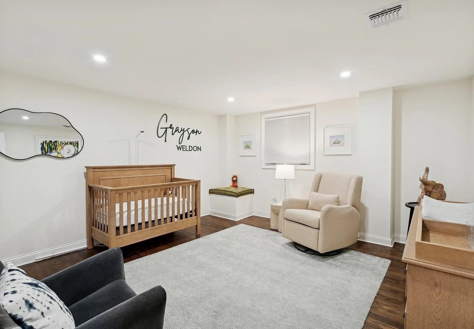 76 HACKENSACK PLANK RD