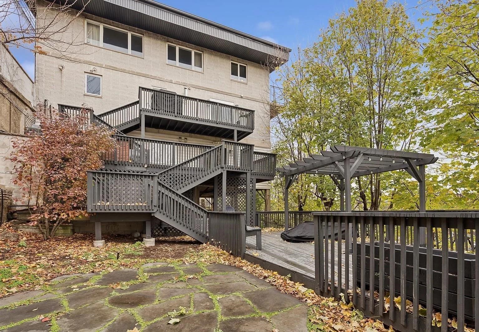 76 HACKENSACK PLANK RD