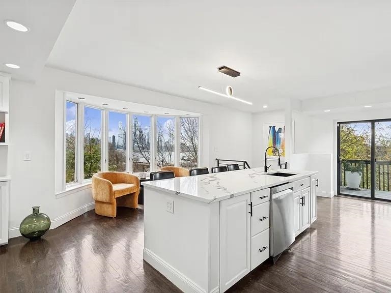 76 HACKENSACK PLANK RD