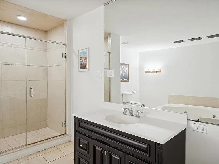 76 HACKENSACK PLANK RD