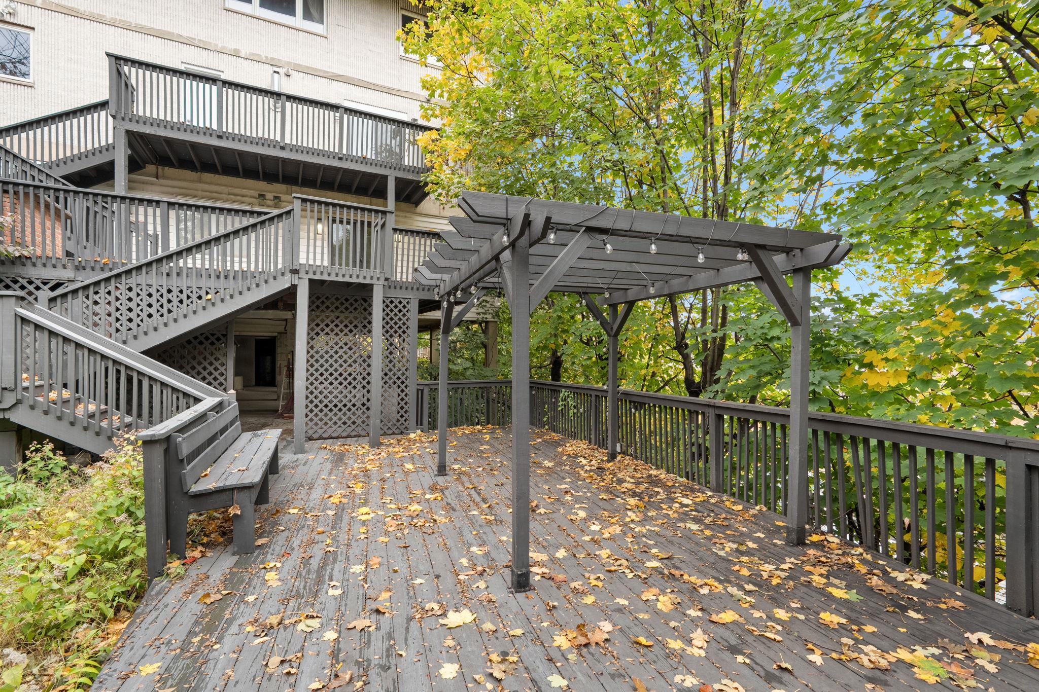 76 HACKENSACK PLANK RD