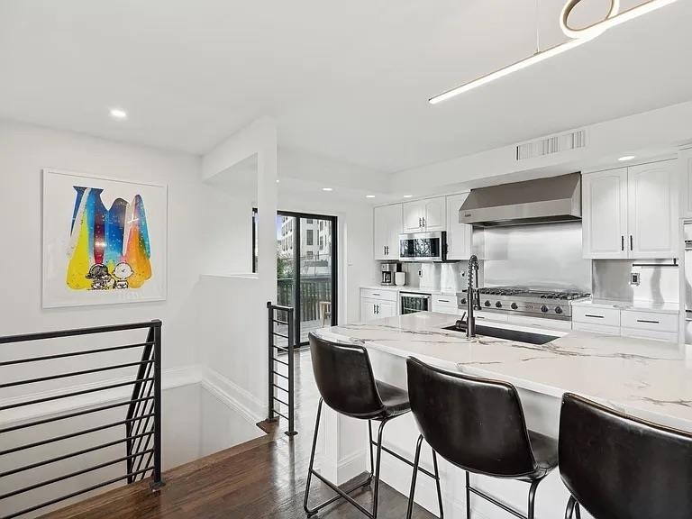 76 HACKENSACK PLANK RD