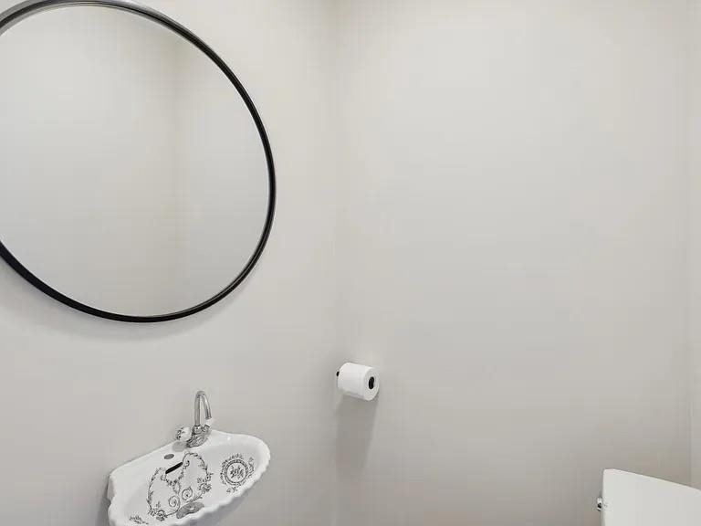 76 HACKENSACK PLANK RD