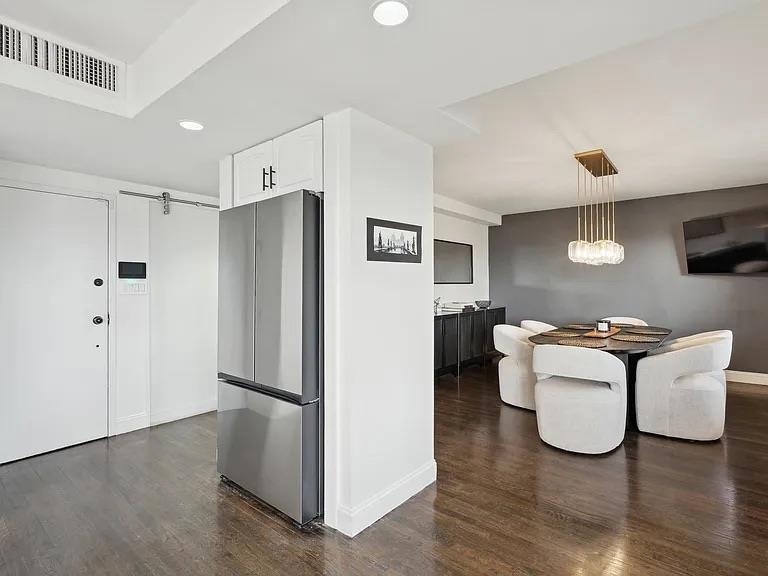 76 HACKENSACK PLANK RD