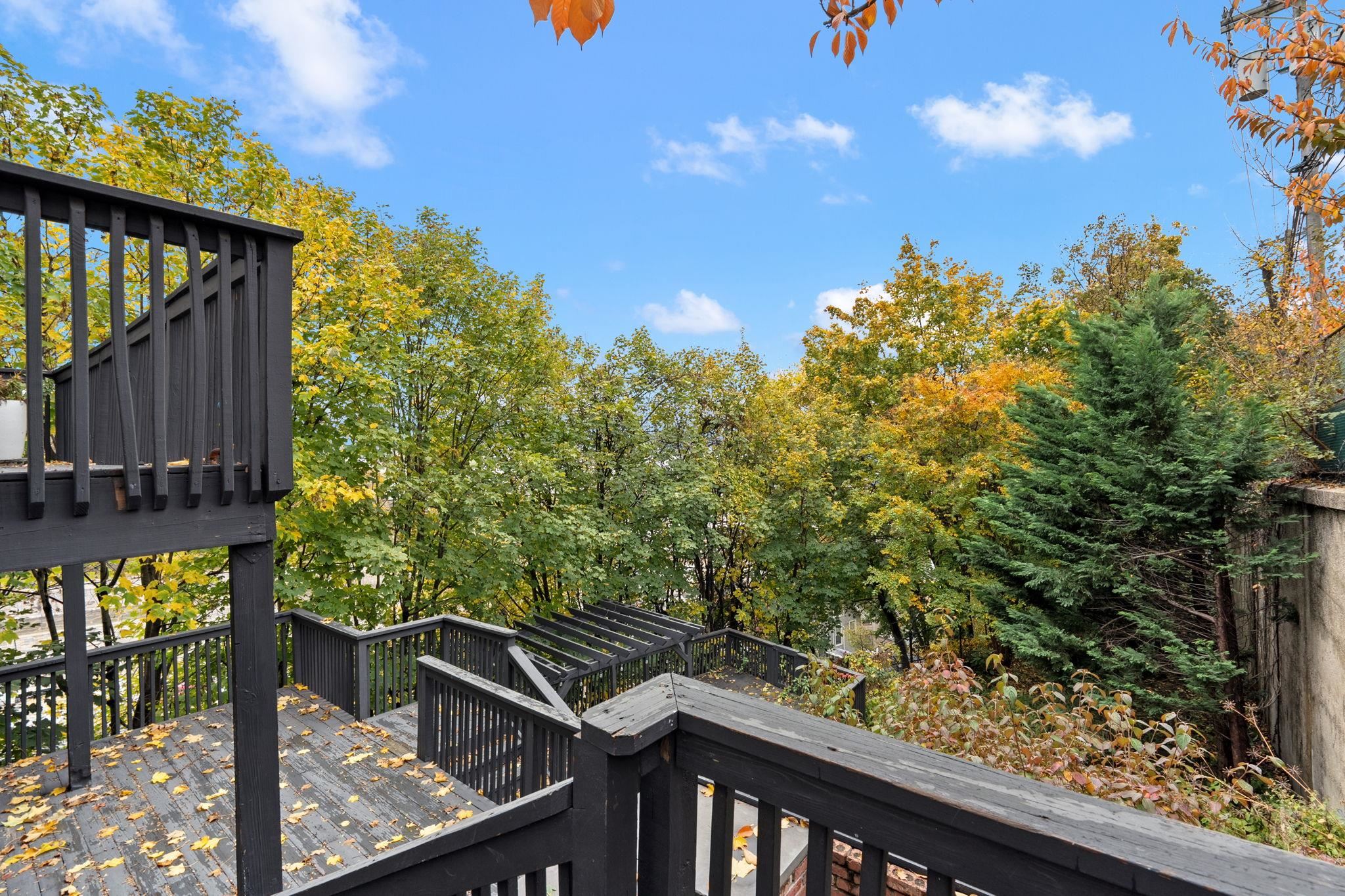 76 HACKENSACK PLANK RD