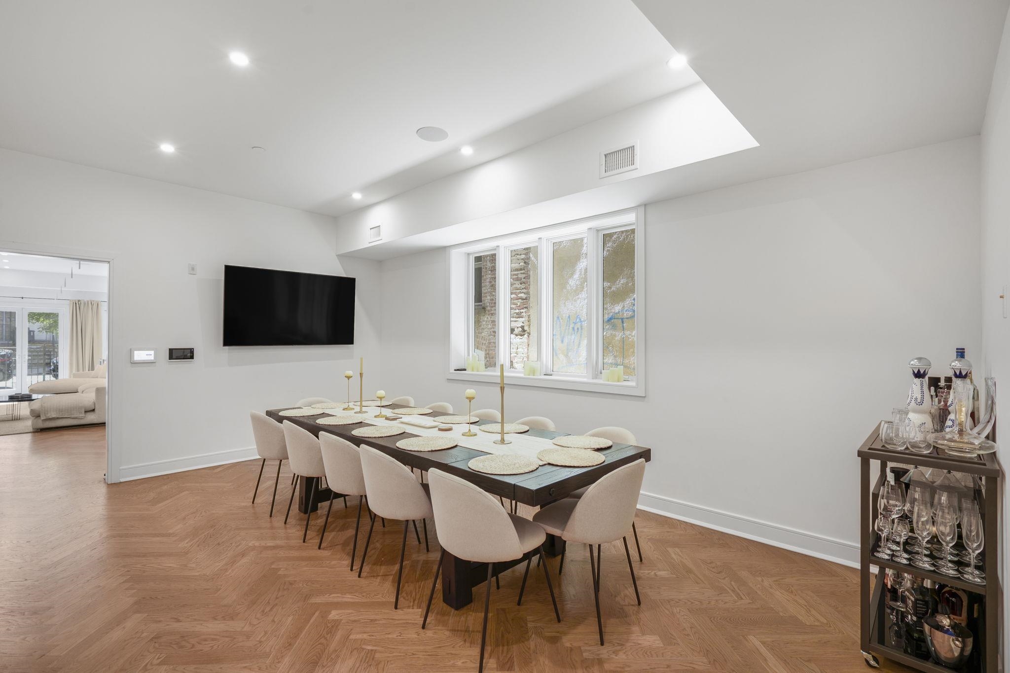 151 WEBSTER AVE Unit: 101