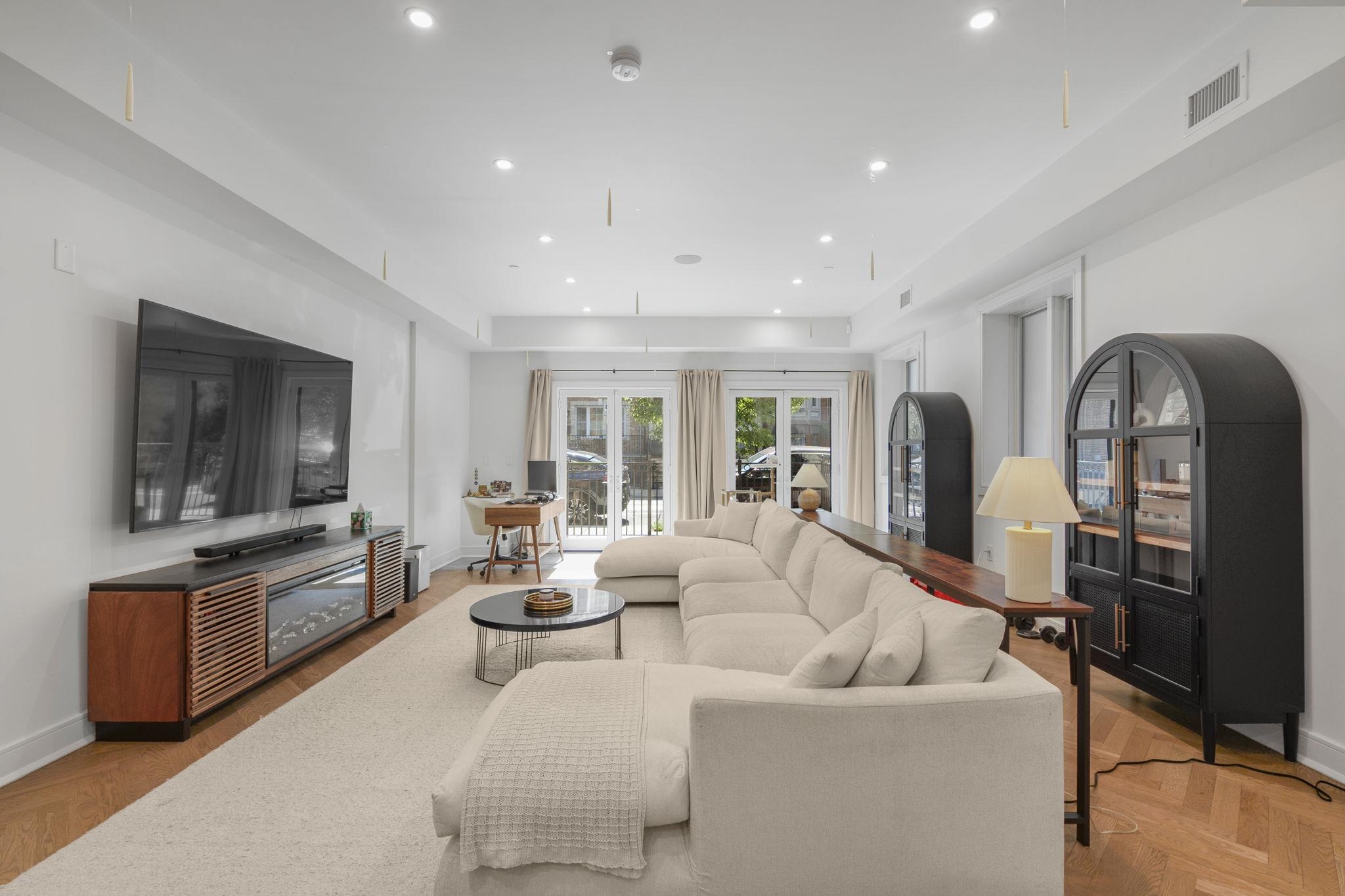 151 WEBSTER AVE Unit: 101