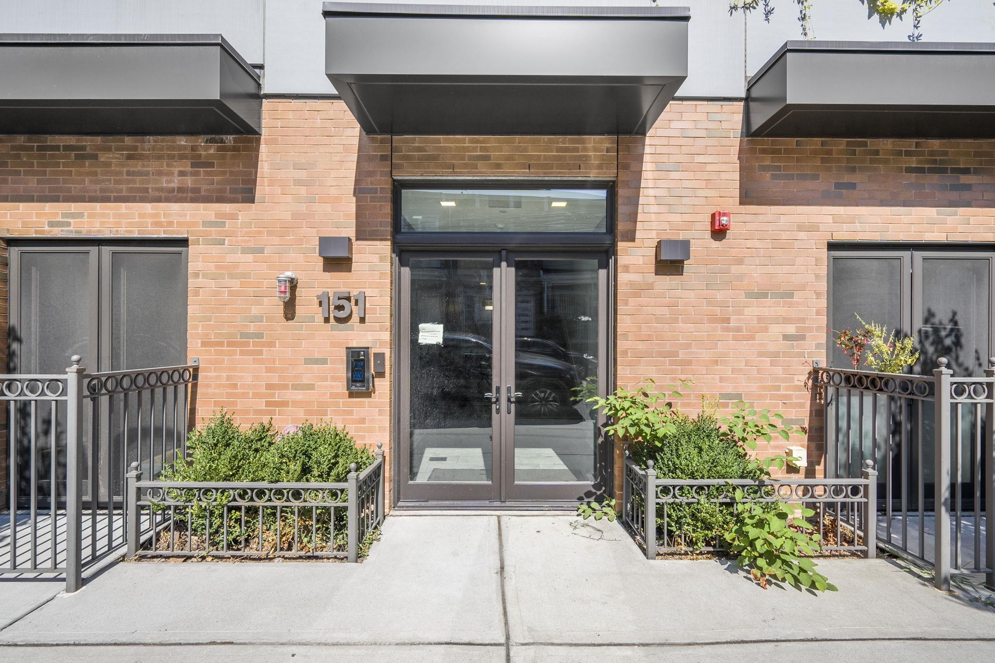 151 WEBSTER AVE Unit: 101