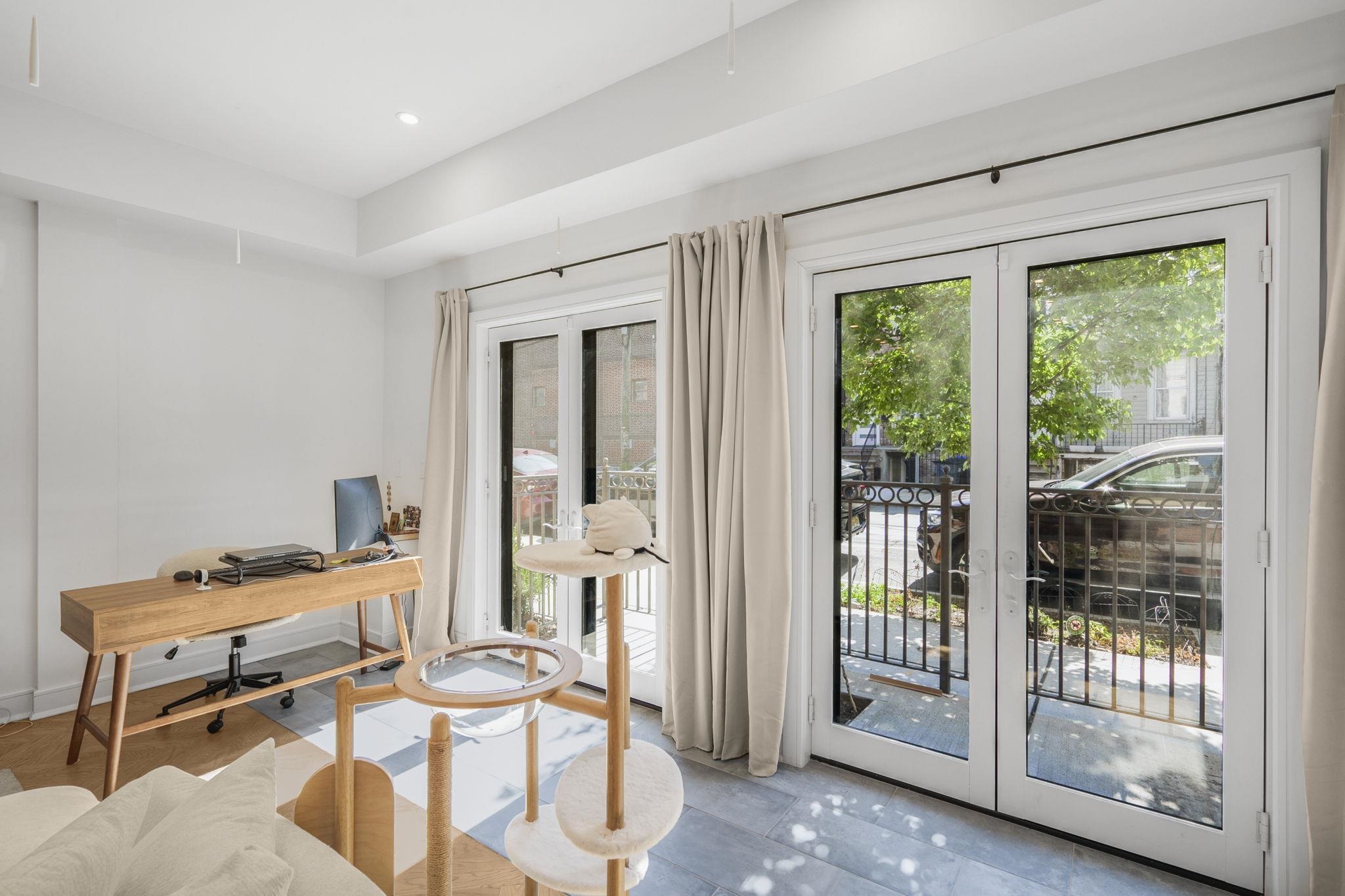 151 WEBSTER AVE Unit: 101