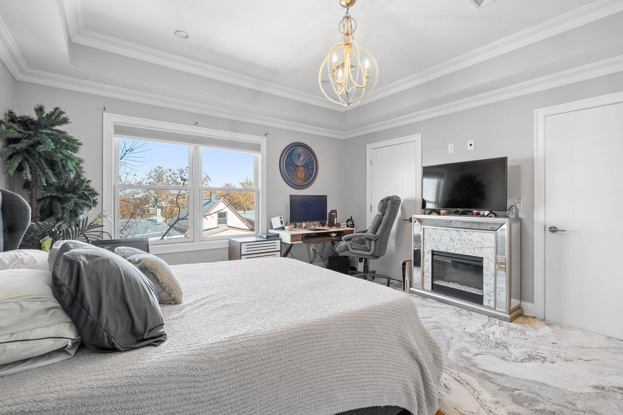 94 LEONARD ST Unit: 2