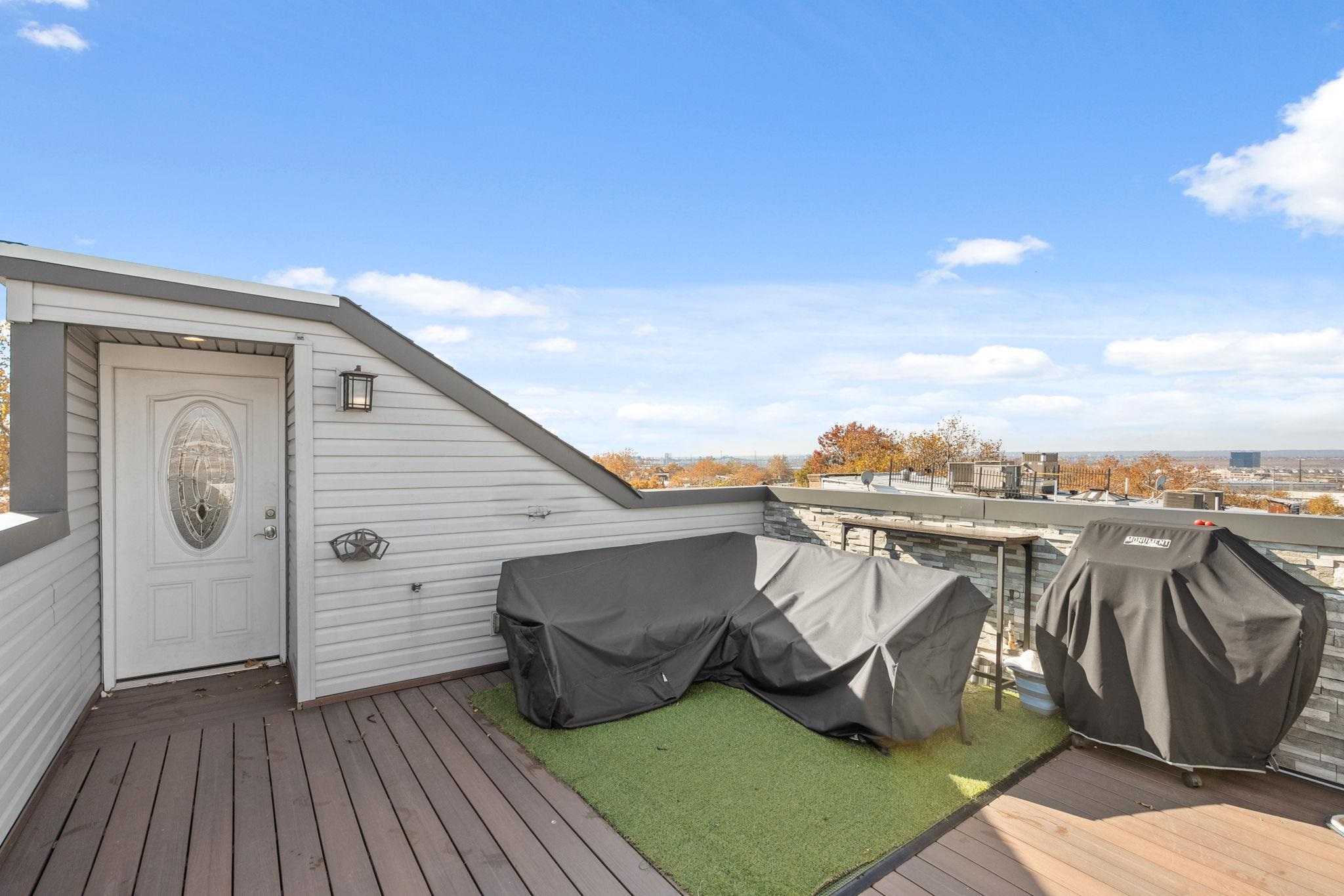 94 LEONARD ST Unit: 2