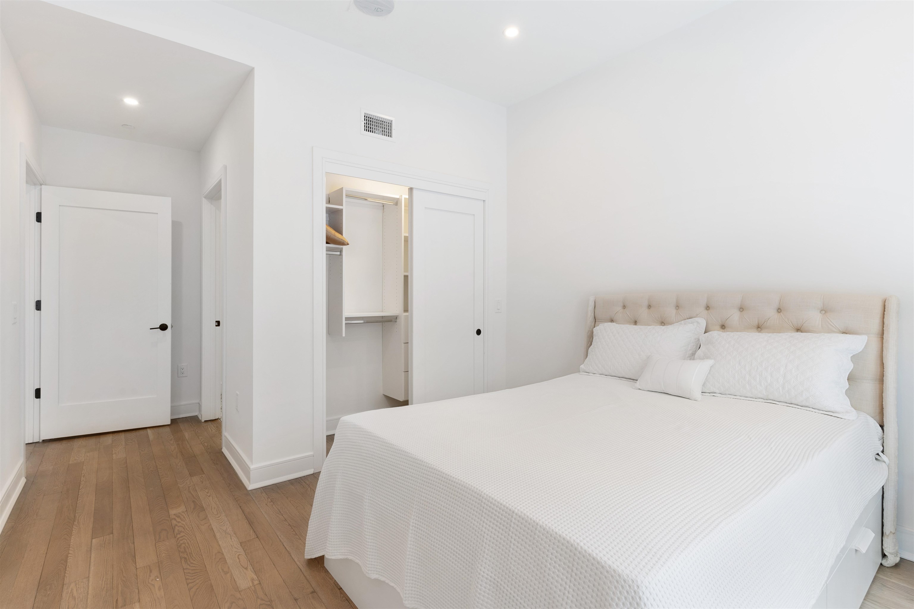 151 WEBSTER AVE Unit: 101