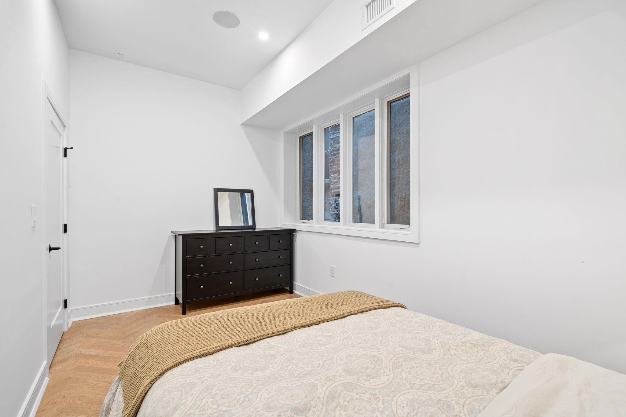 151 WEBSTER AVE Unit: 101