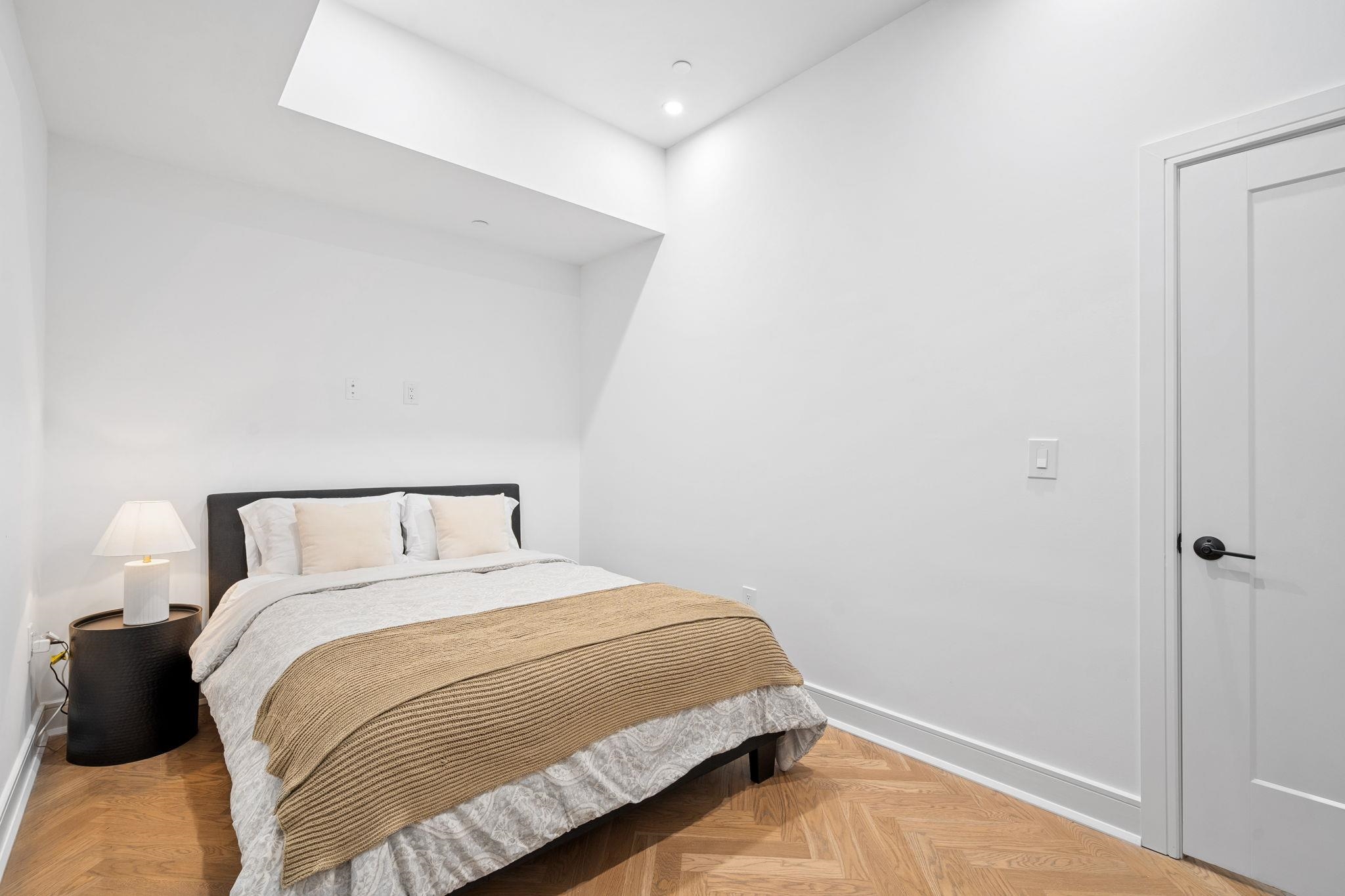 151 WEBSTER AVE Unit: 101