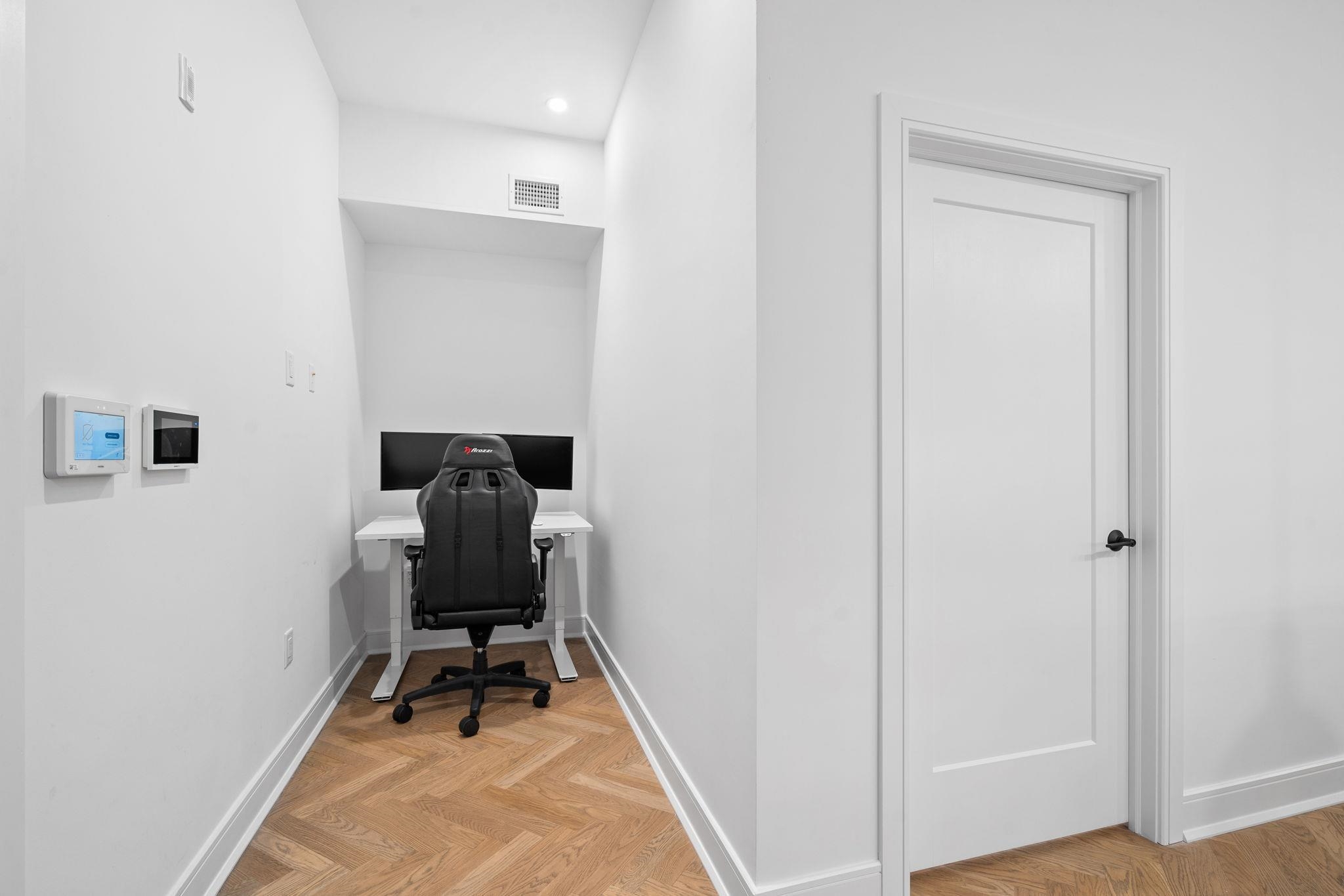 151 WEBSTER AVE Unit: 101