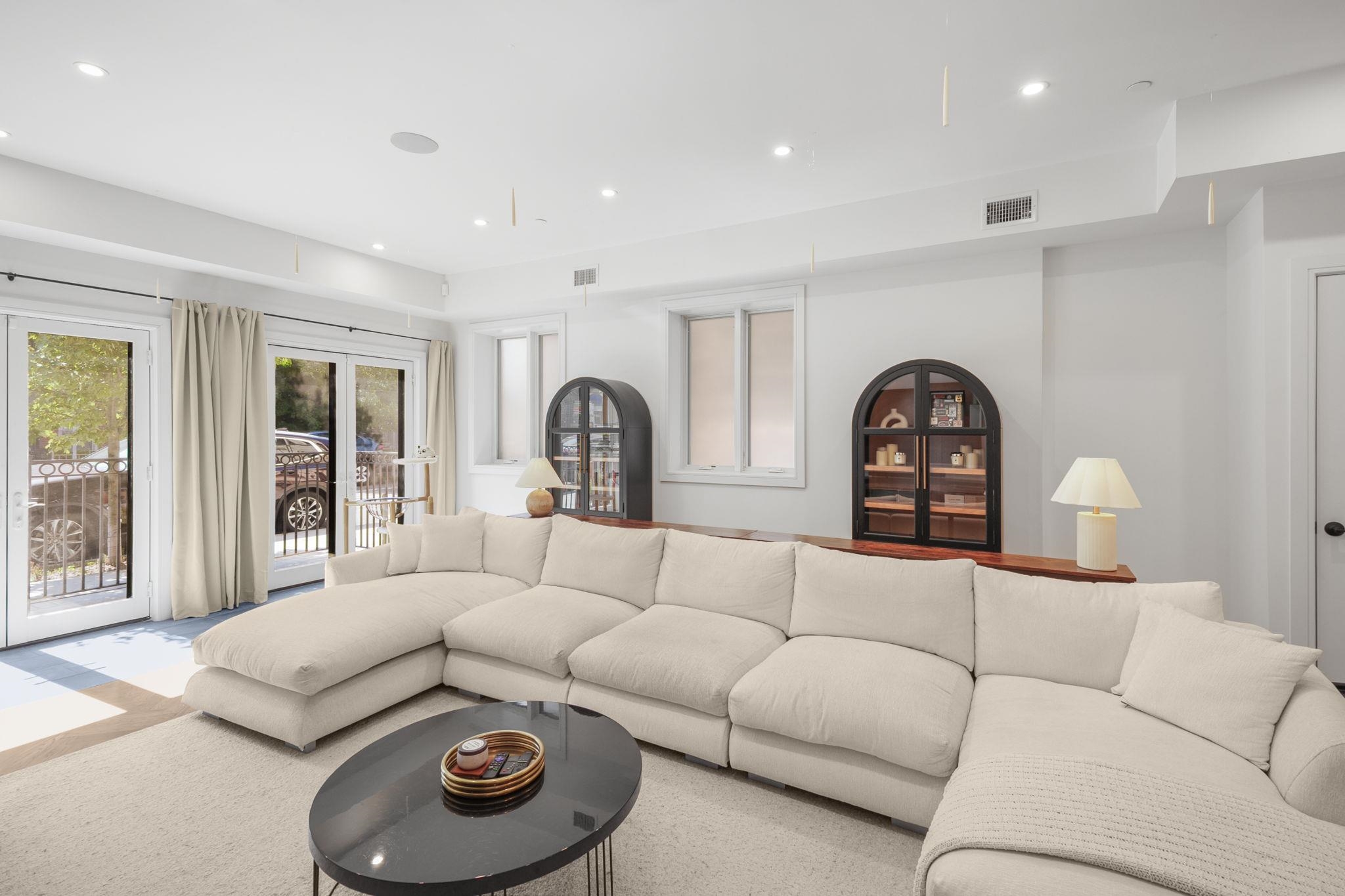 151 WEBSTER AVE Unit: 101