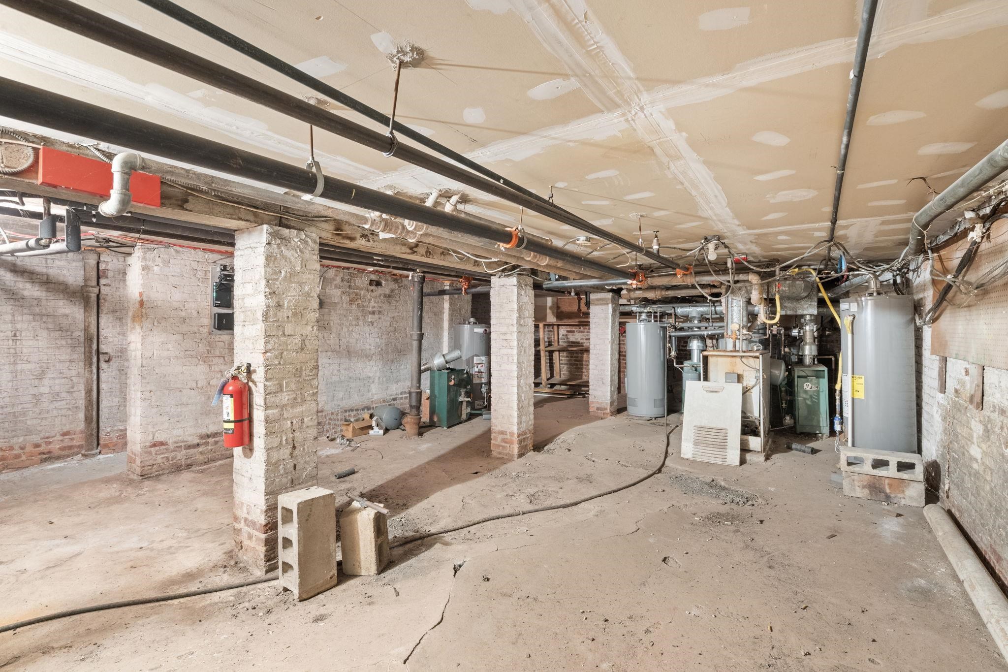 308 MARTIN LUTHER KING BLVD