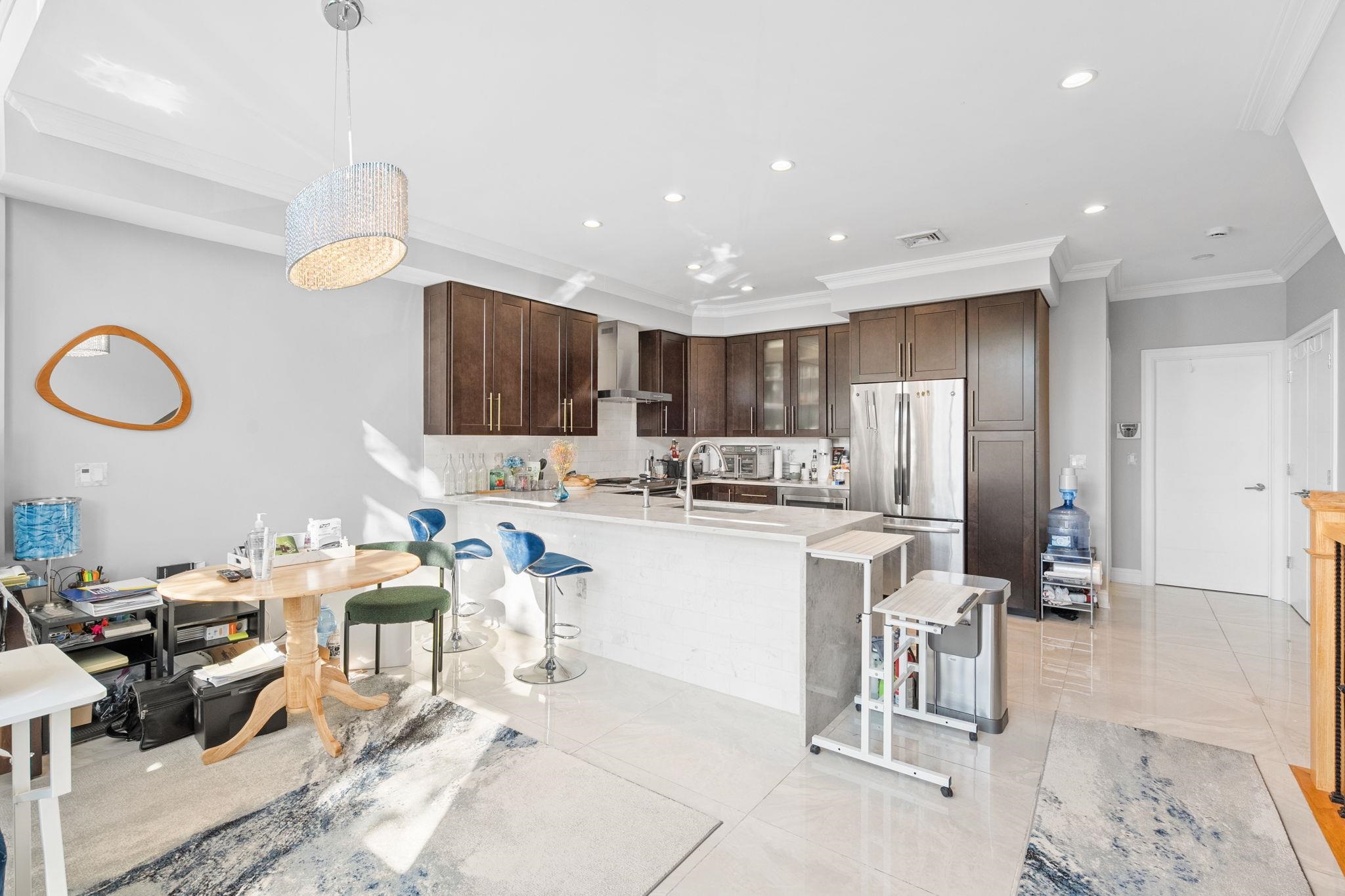 94 LEONARD ST Unit: 2